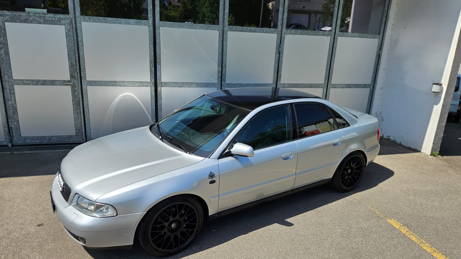 AUDI A4-image-5
