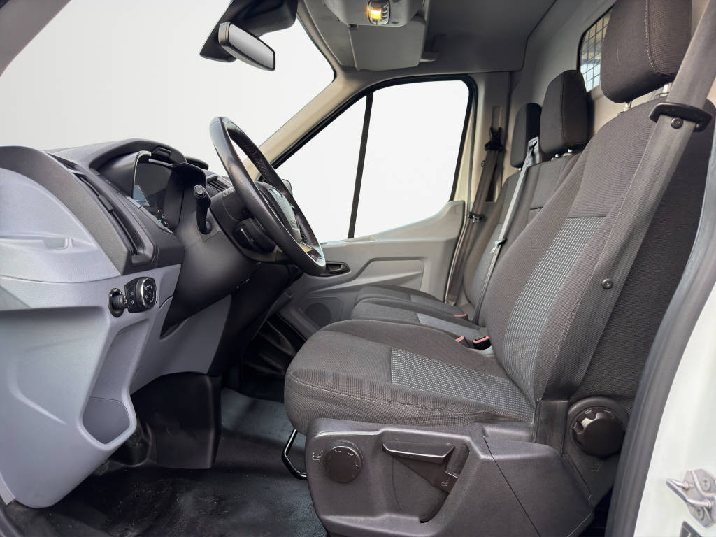 FORD Transit Van 350 L2H2 2.2 TDCi 155 Trend 4x4-image-8