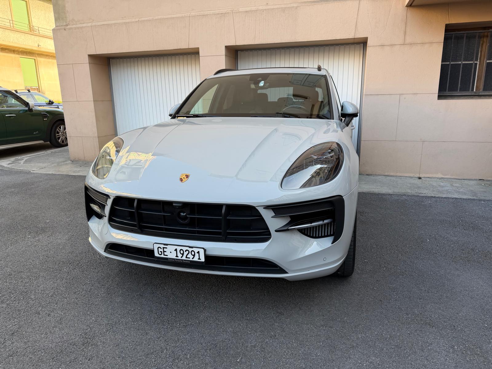 PORSCHE 2.9 V6 GTS-image-1