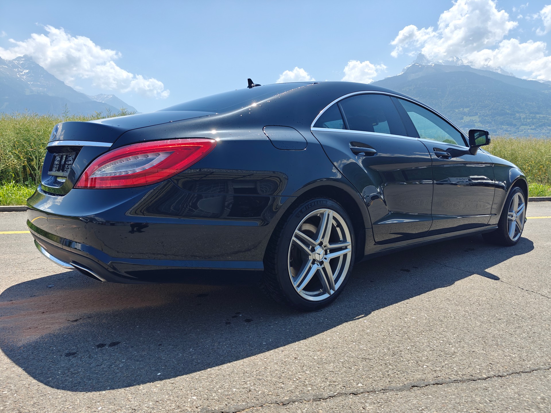 MERCEDES-BENZ CLS 500 V8 BlueEF 4matic-image-2