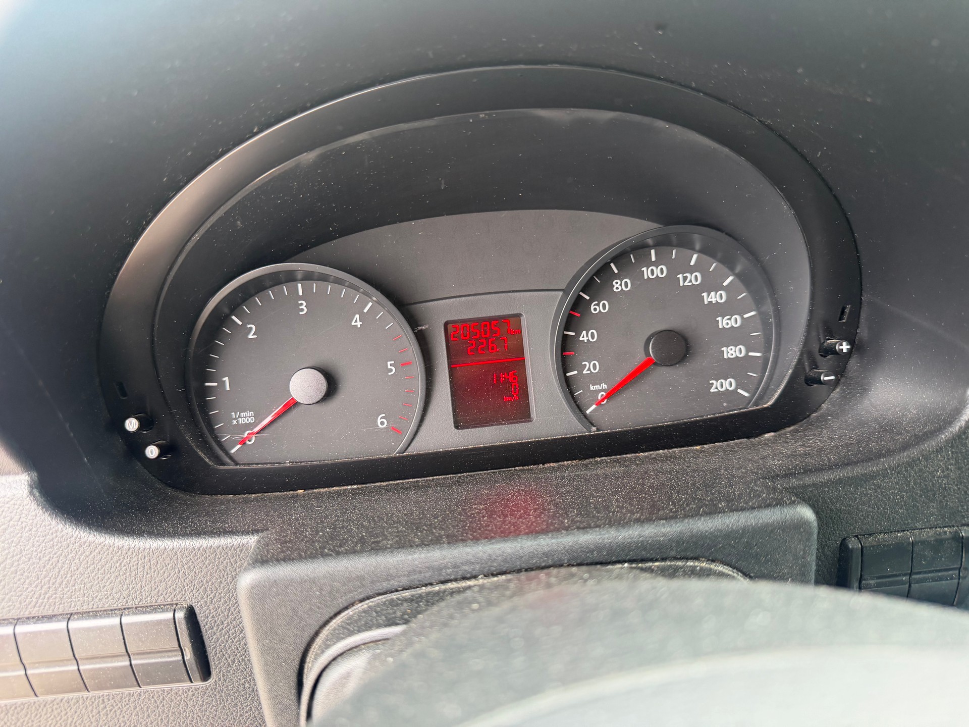 VW Crafter 35 2.0 TDI CR-image-7