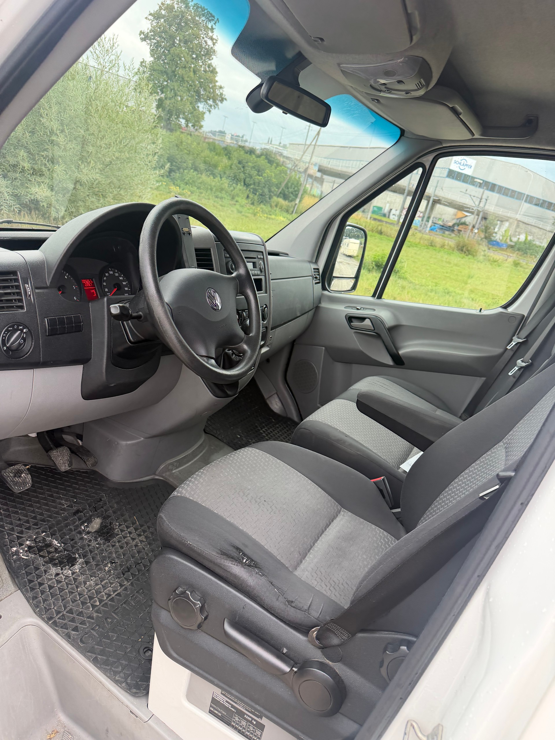 VW Crafter 35 2.0 TDI CR-image-5