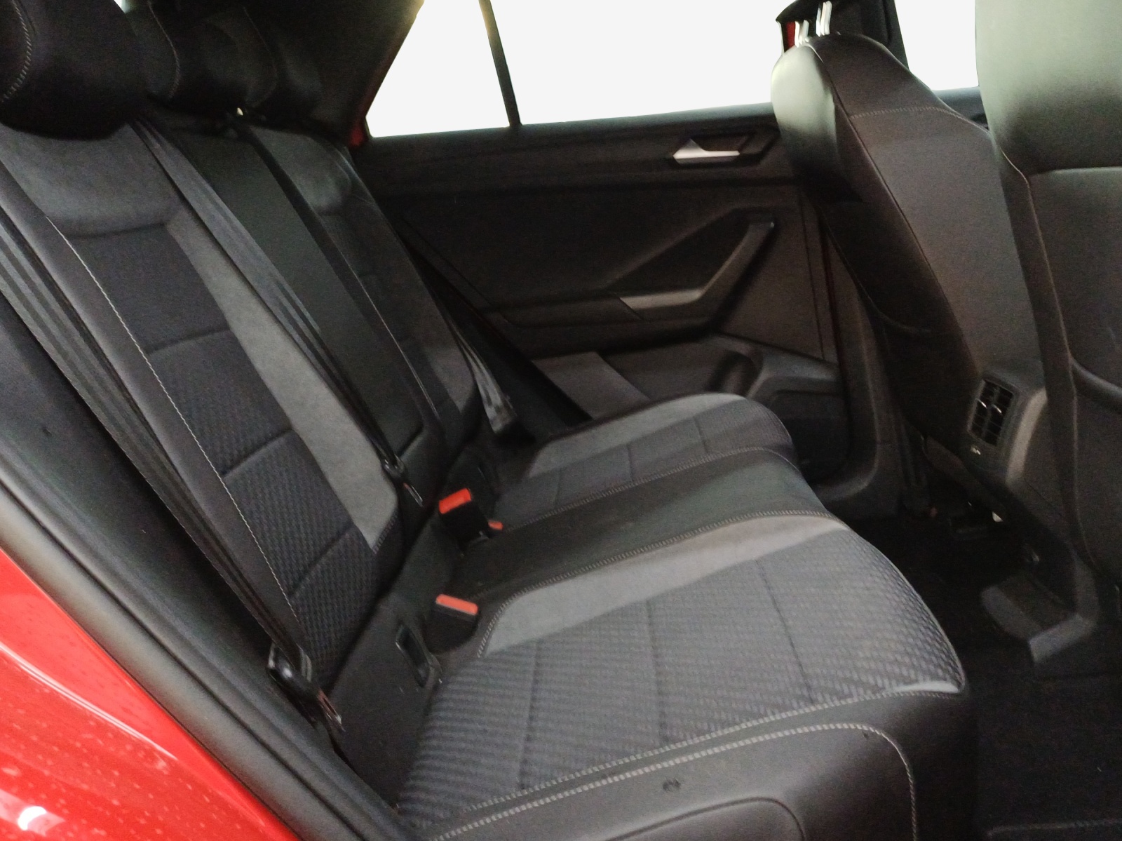 VW T-Roc 2.0 TSI Sport DSG 4Motion-image-14