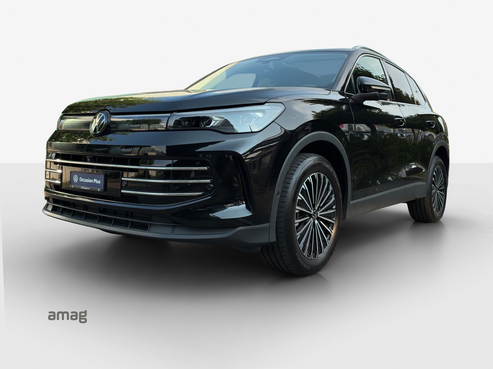 VW Tiguan 2.0 TSI DSG Elegance 4Motion-image-1