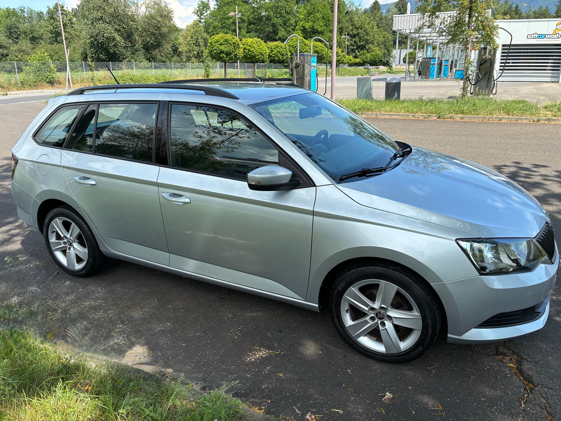 SKODA Fabia 1.2 TSI Ambition-image-1
