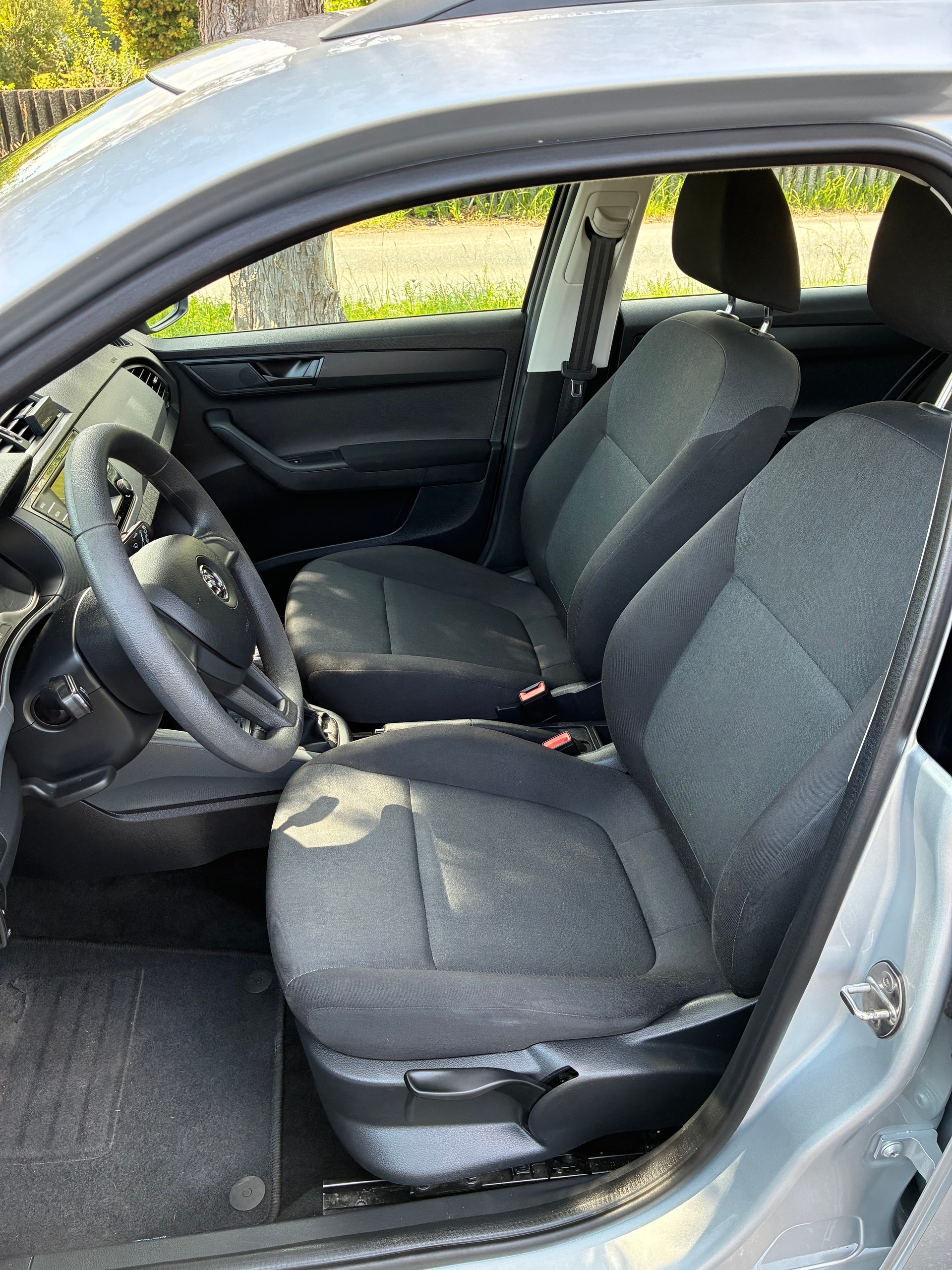 SKODA Fabia 1.2 TSI Ambition-image-4