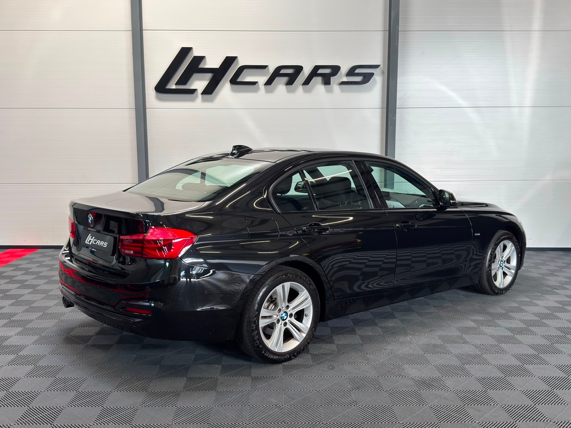 BMW 320d xDrive SAG Sportline-image-3