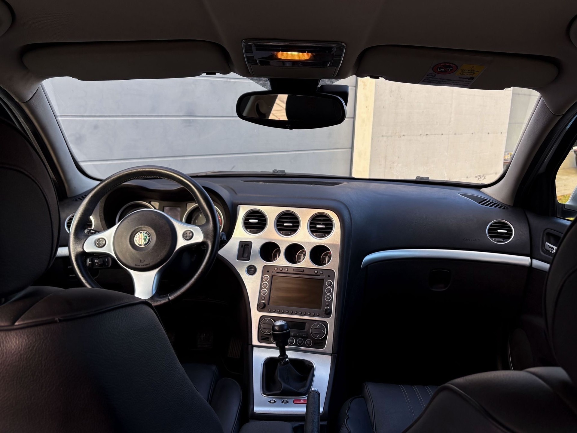 ALFA ROMEO 3.2 JTS V6 Q4 Distinctive-image-4