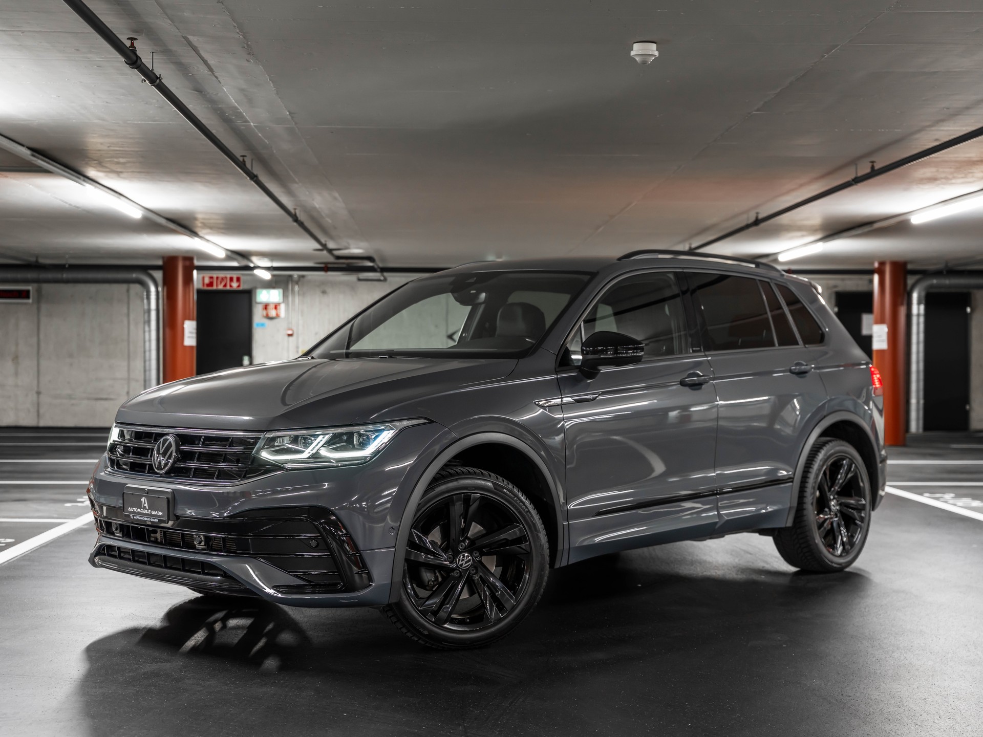 VW Tiguan 2.0 TDI SCR R-Line 4Motion DSG-image-0