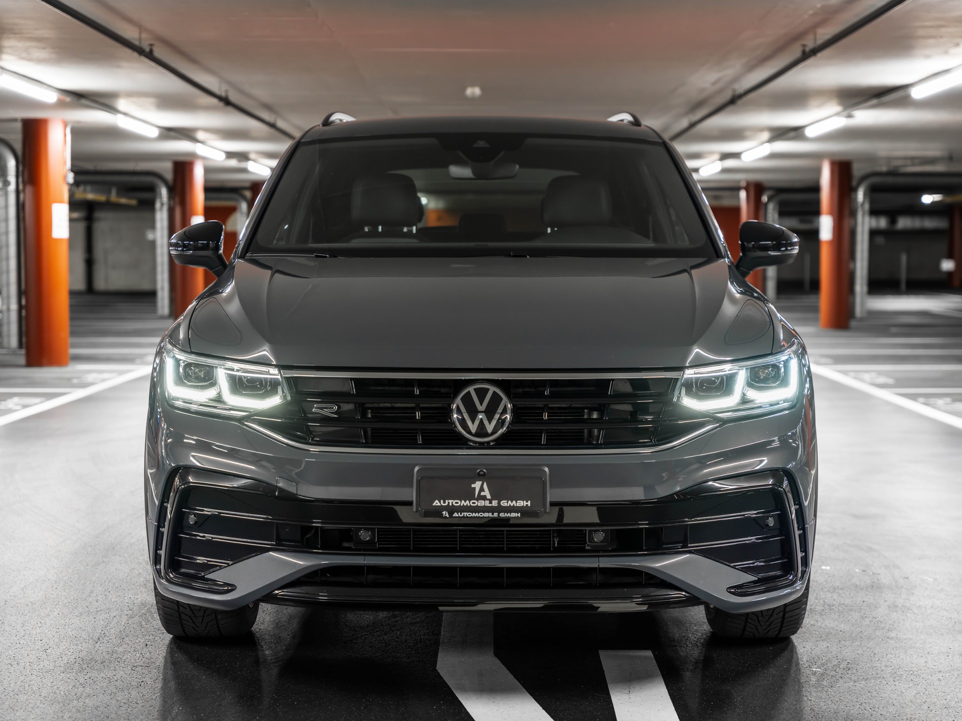 VW Tiguan 2.0 TDI SCR R-Line 4Motion DSG-image-13
