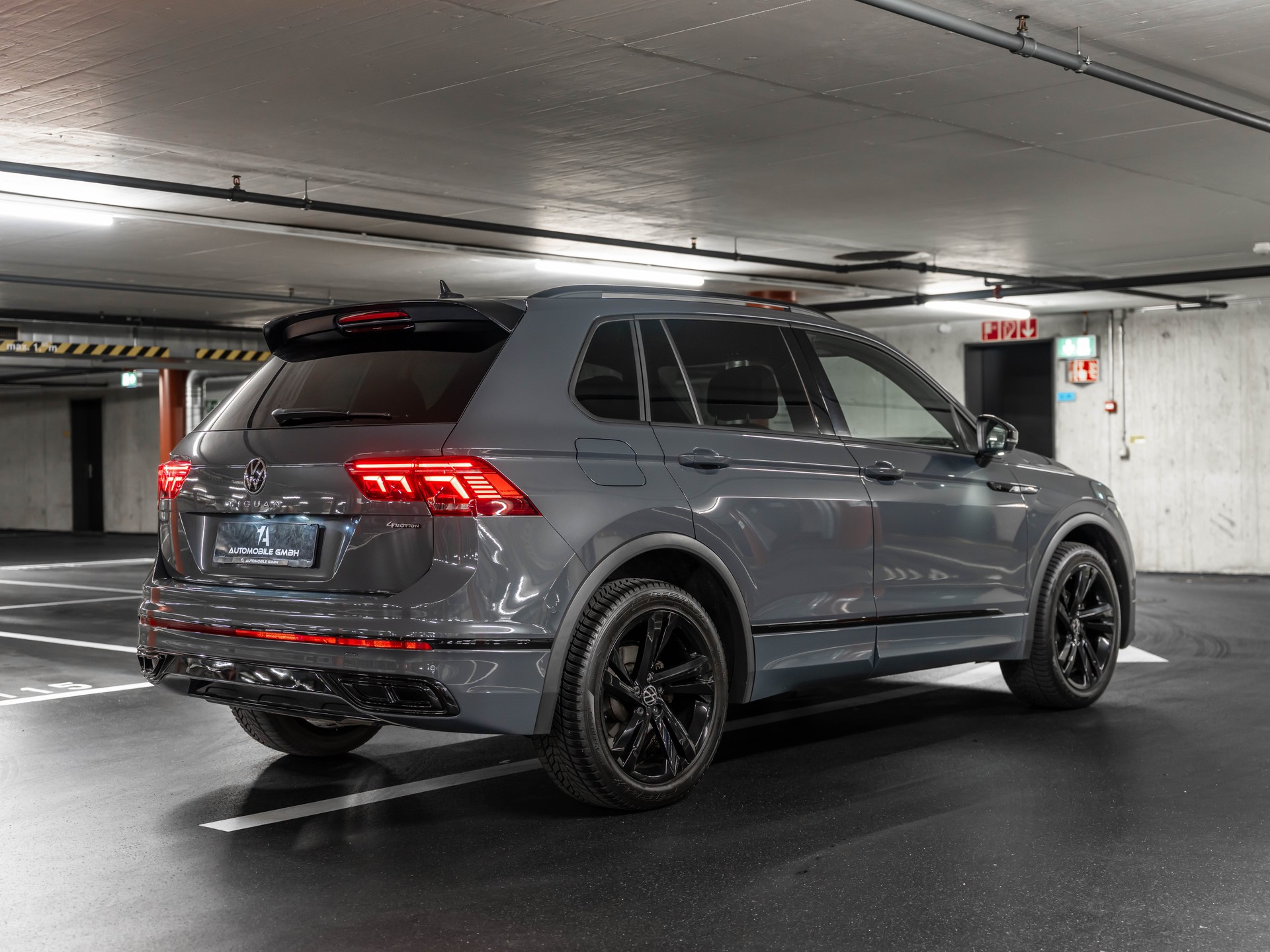 VW Tiguan 2.0 TDI SCR R-Line 4Motion DSG-image-10