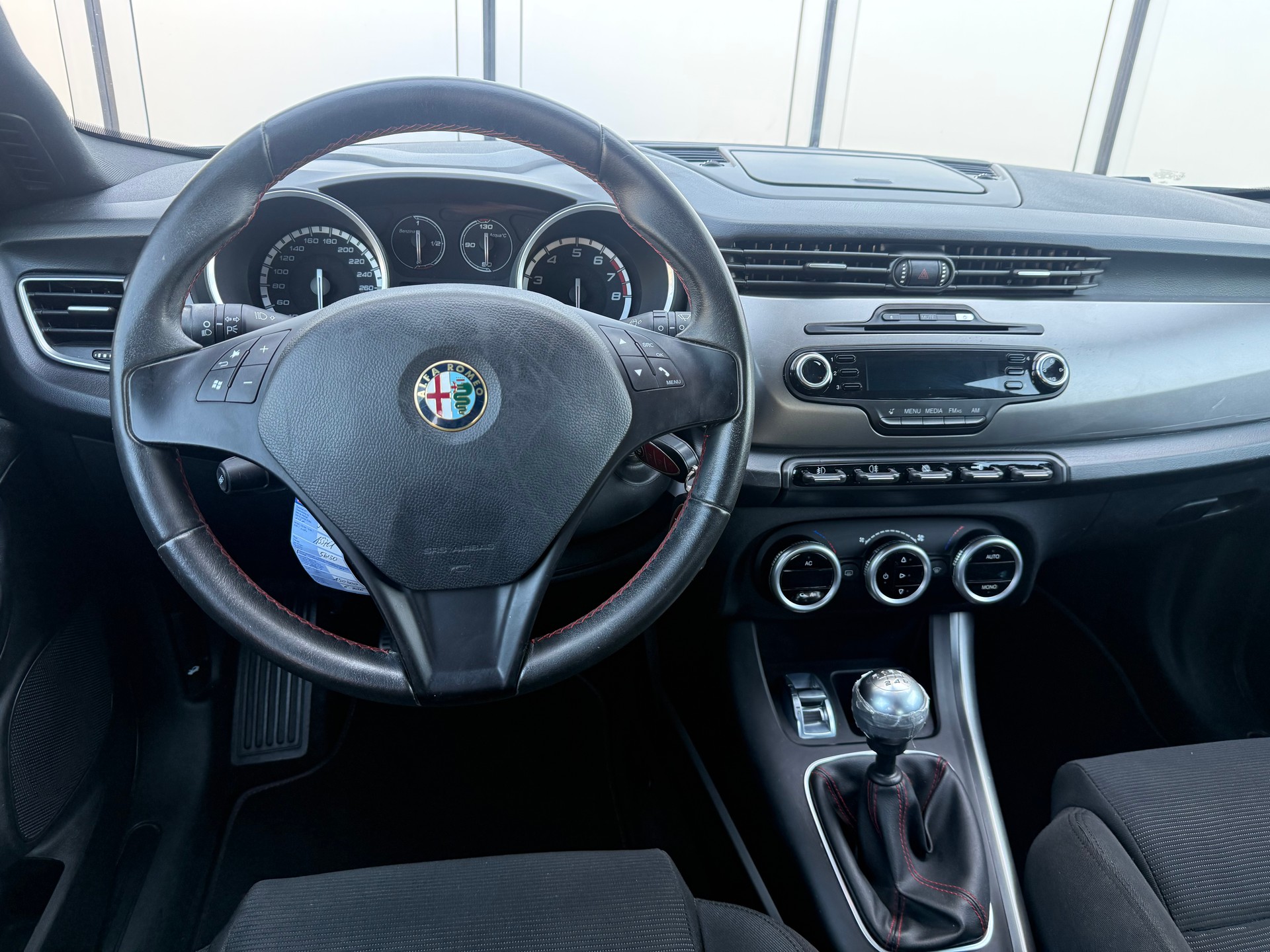 ALFA ROMEO Giulietta 1.4 T Veloce-image-6