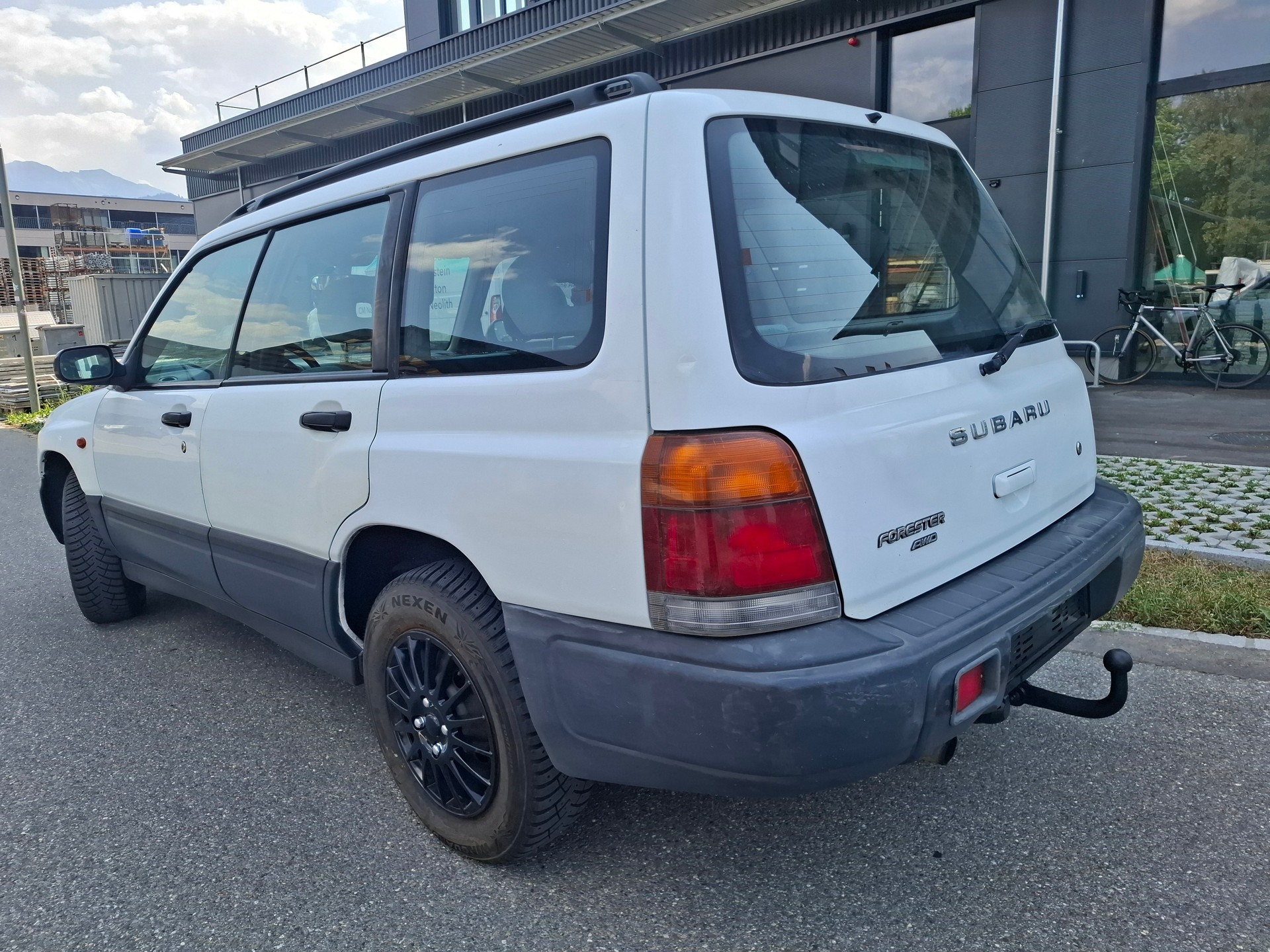SUBARU Forester 2.0-image-3