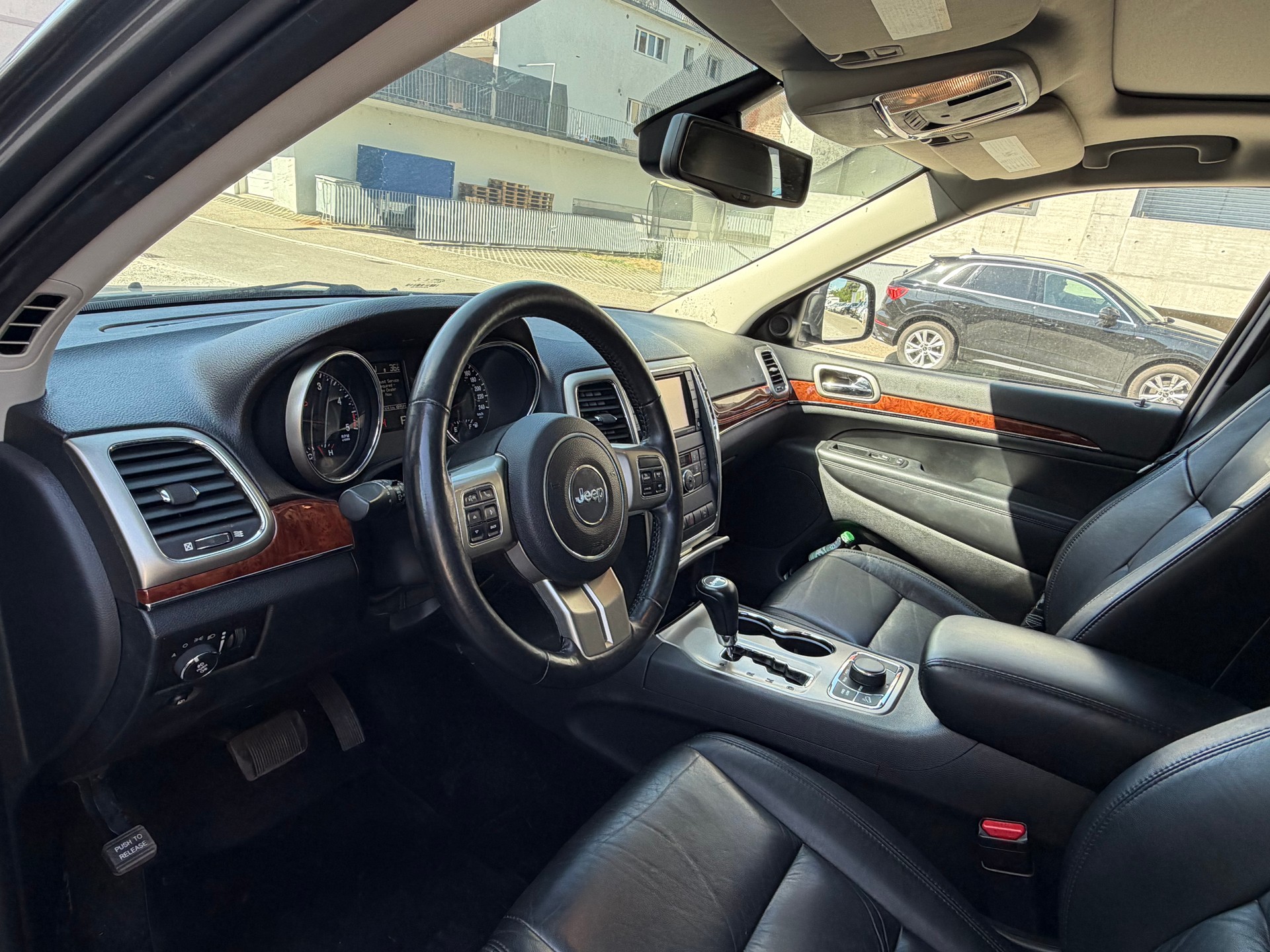 JEEP Grand Cherokee 3.0 CRD Overland Automatic-image-9