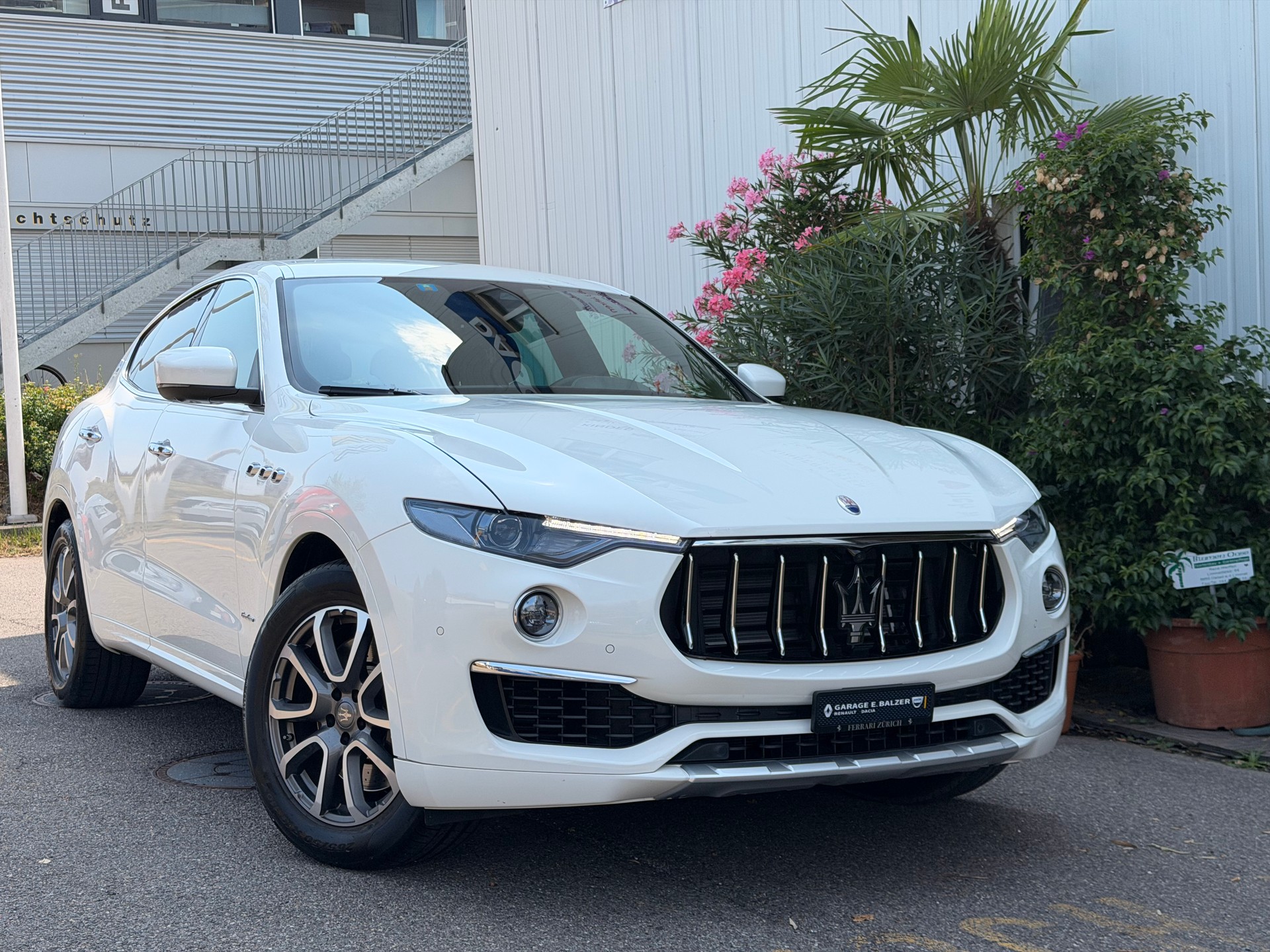 MASERATI Levante 3.0 V6 GranLusso Automatica-image-0
