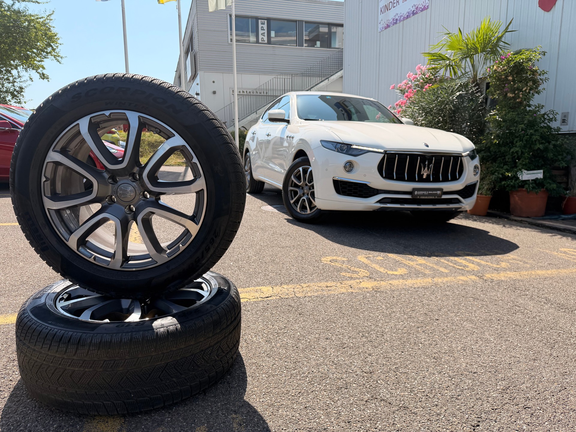 MASERATI Levante 3.0 V6 GranLusso Automatica-image-1
