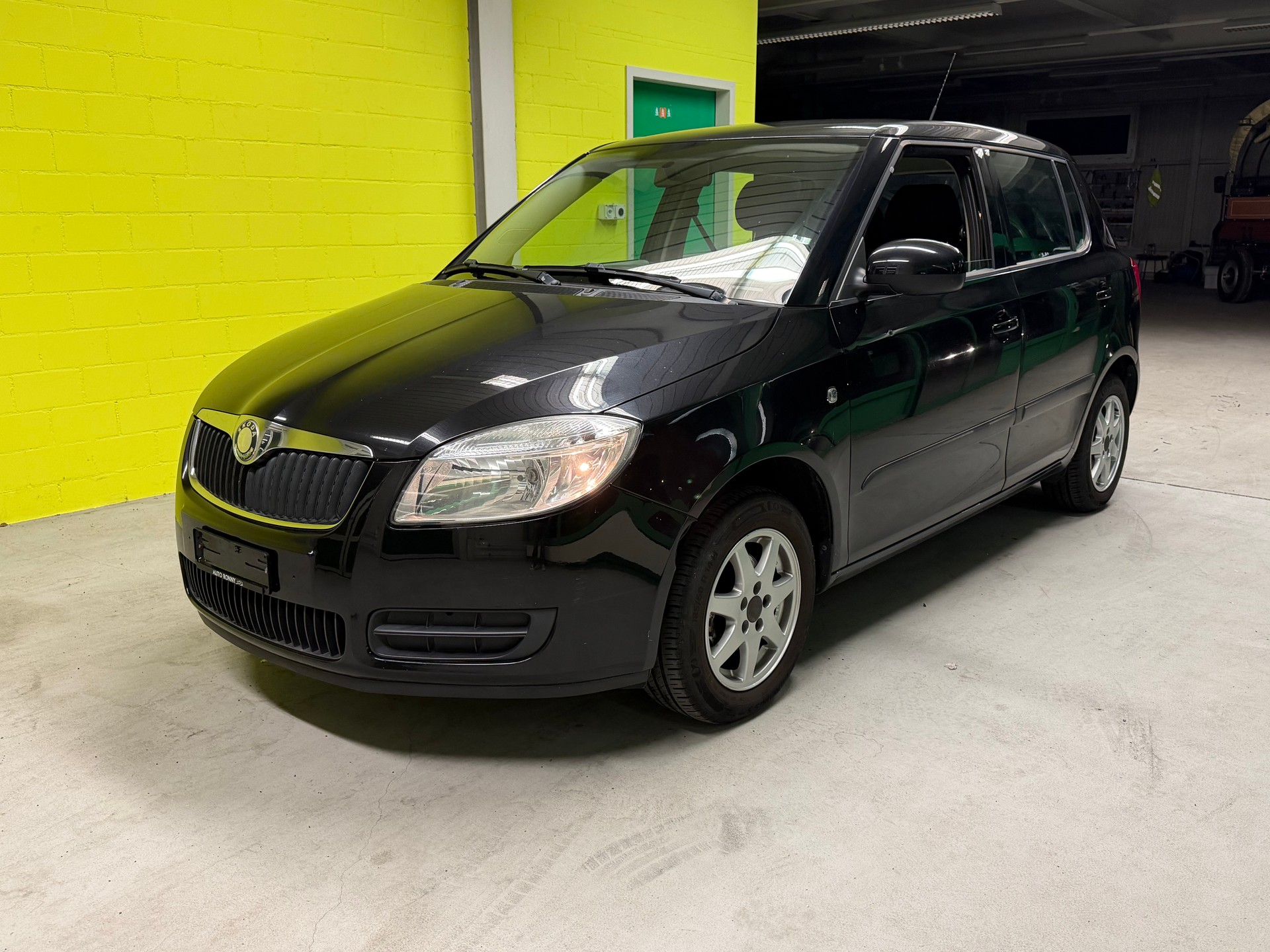 SKODA Fabia 1.2 Entry-image-1