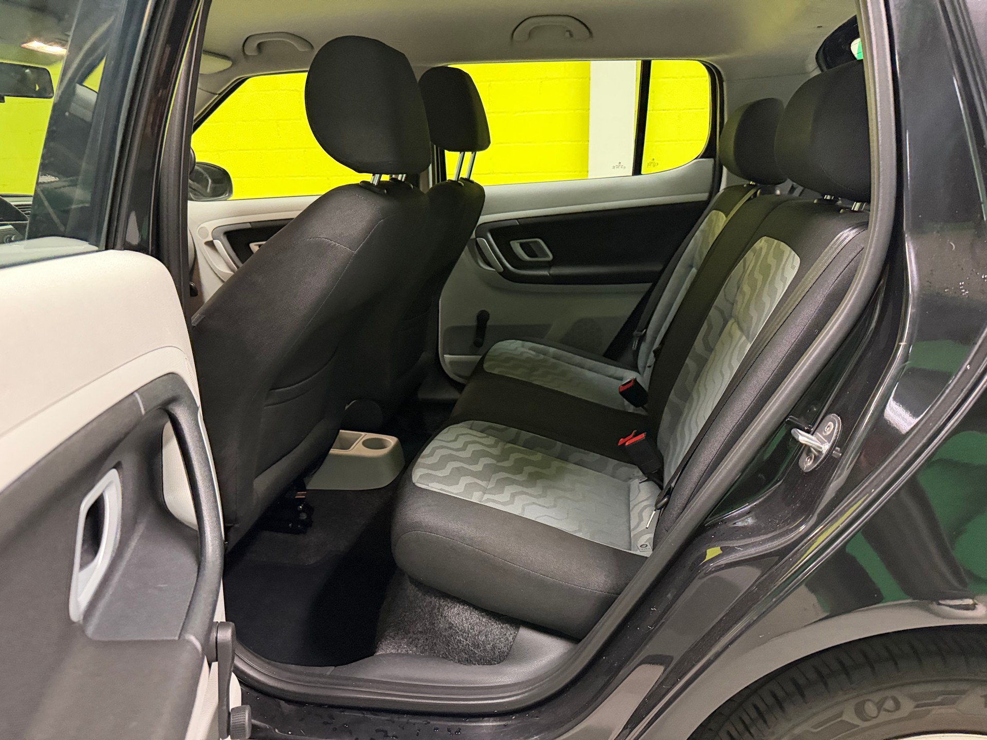 SKODA Fabia 1.2 Entry-image-11