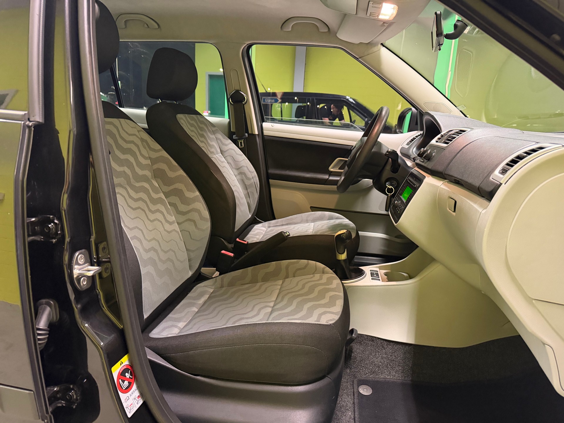 SKODA Fabia 1.2 Entry-image-7