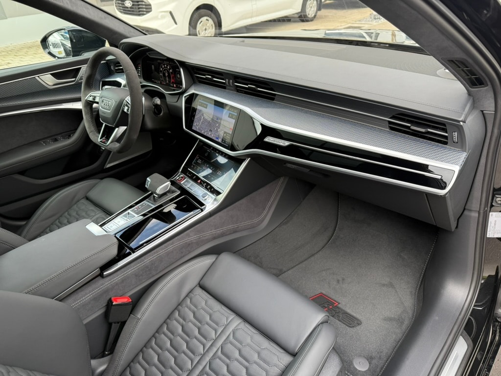 AUDI RS6 Avant 4.0 TFSI V8 Performance qu*B&O Sound, Keramik-Bremsen, Standheizung, AHK, NP;222'500.-Fr. (5-Jahre Garantie)-image-9