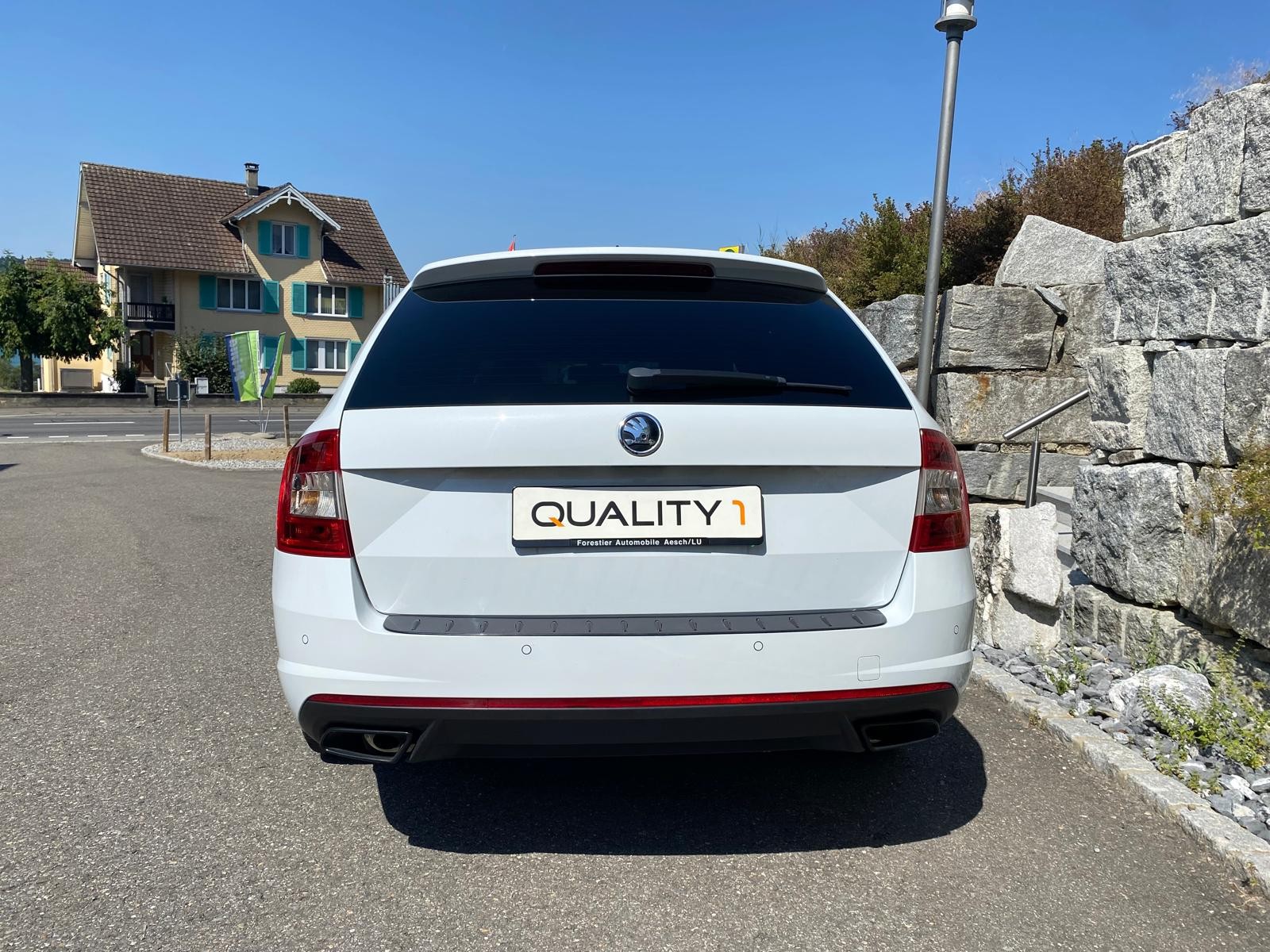 SKODA Octavia Combi 2.0 TSI RS DSG-image-3