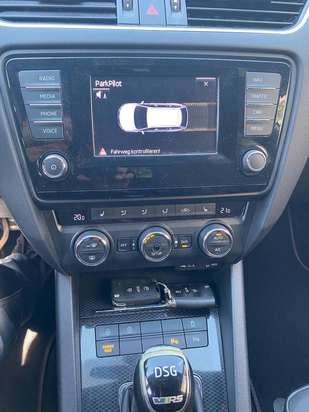 SKODA Octavia Combi 2.0 TSI RS DSG-image-10