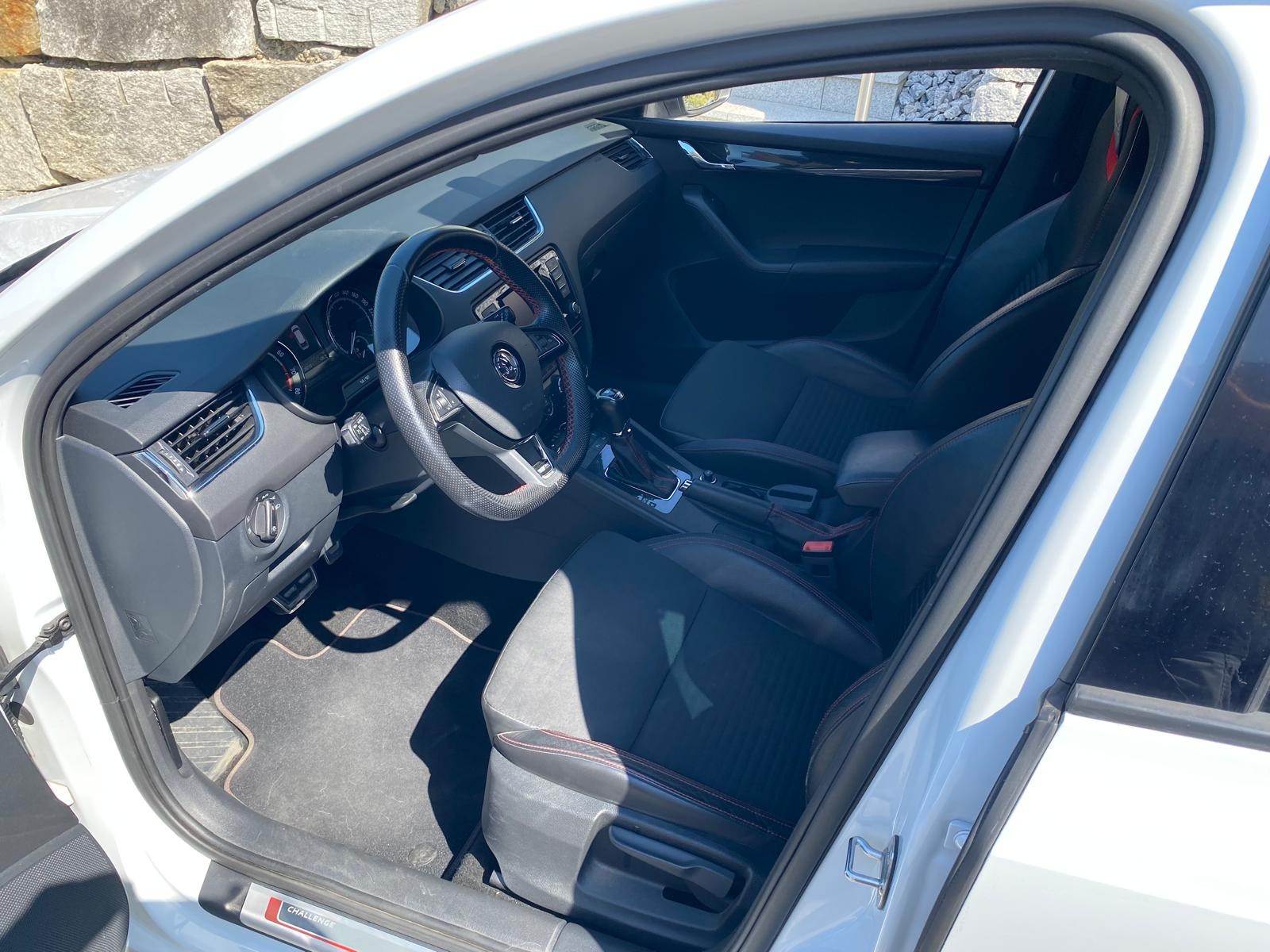 SKODA Octavia Combi 2.0 TSI RS DSG-image-7