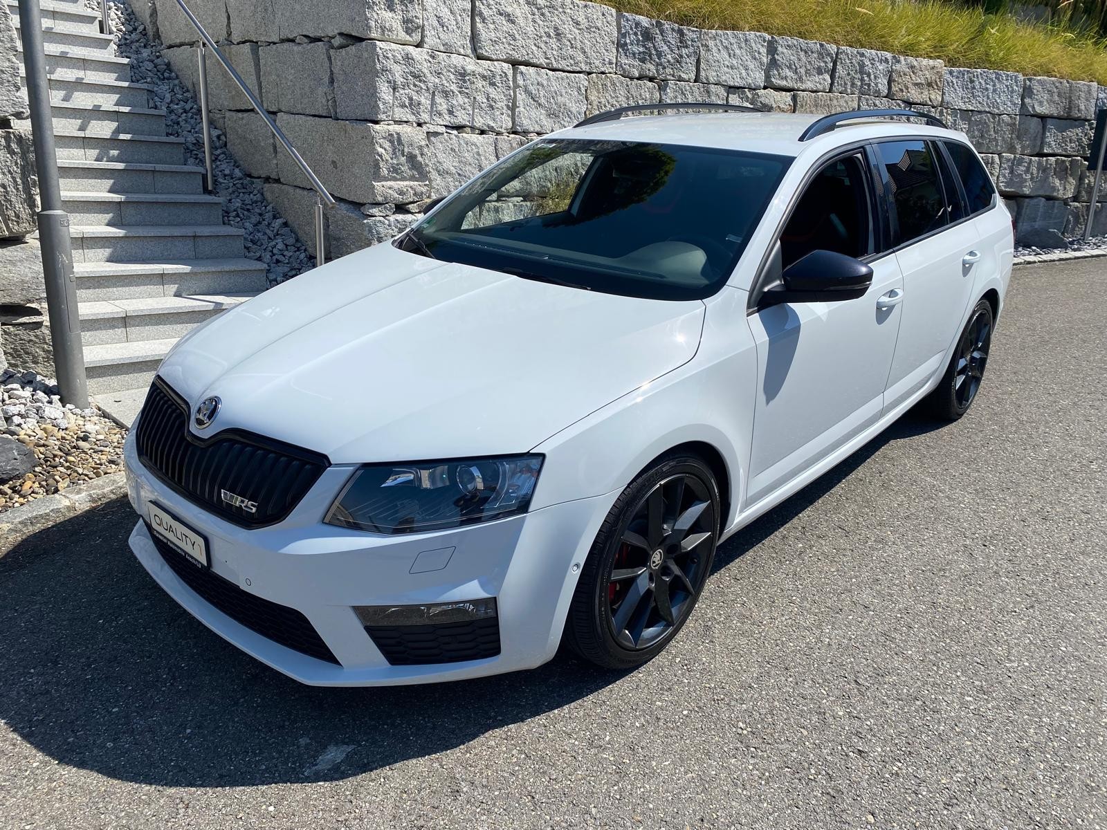 SKODA Octavia Combi 2.0 TSI RS DSG-image-0