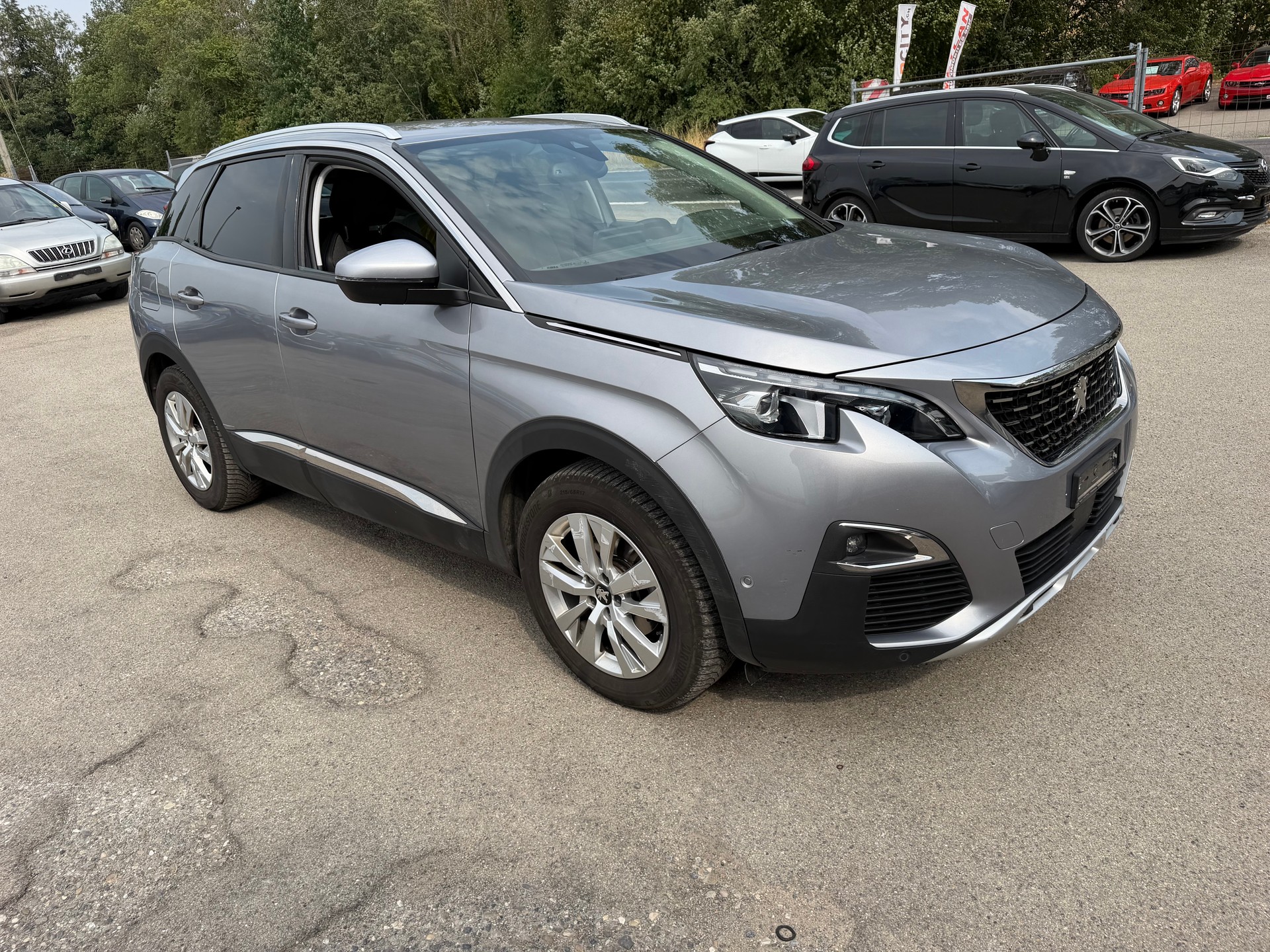 PEUGEOT 3008 1.2 PureTech Active EAT-image-2