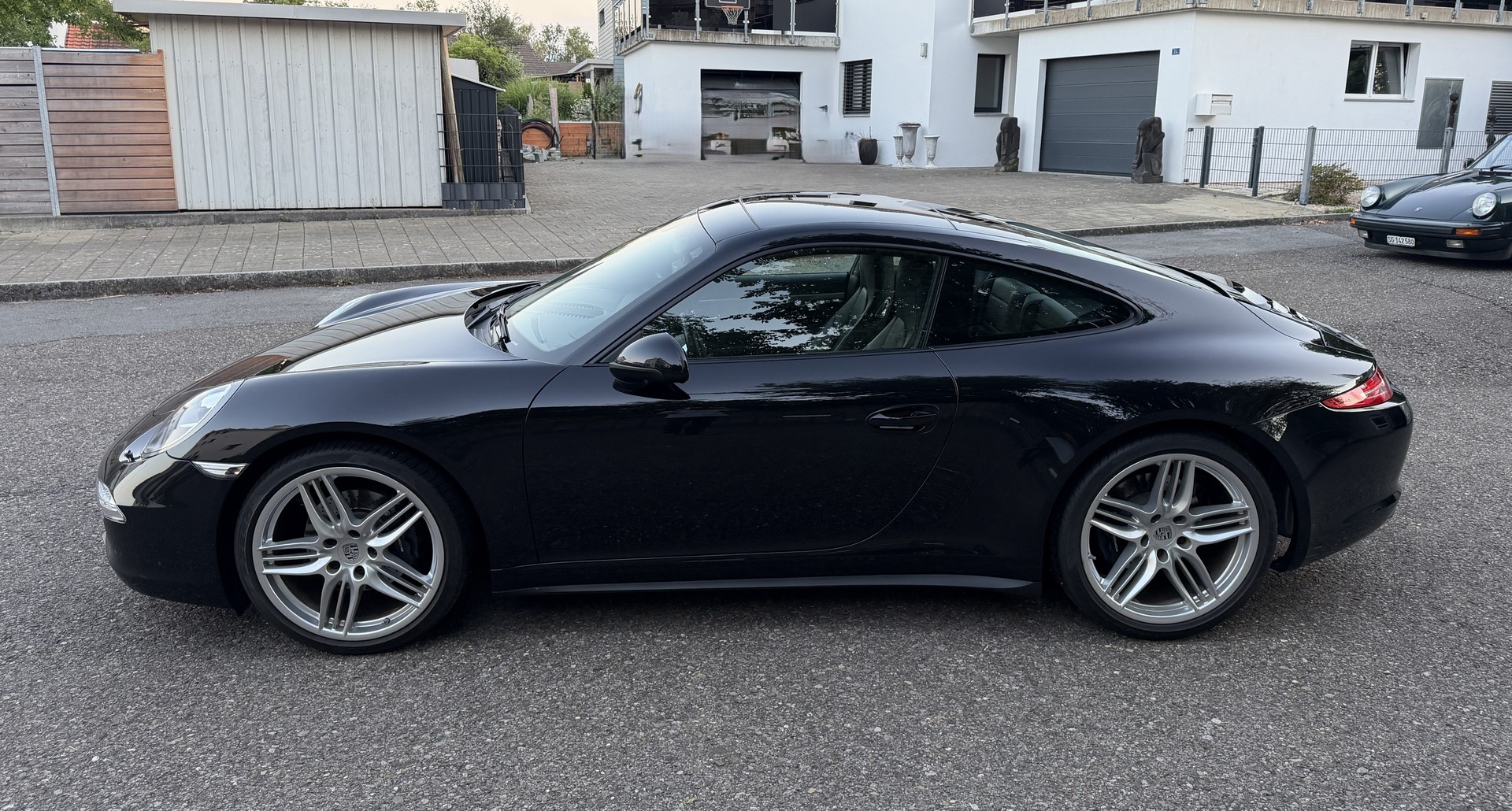 PORSCHE Carrera 4 - PDK-image-1