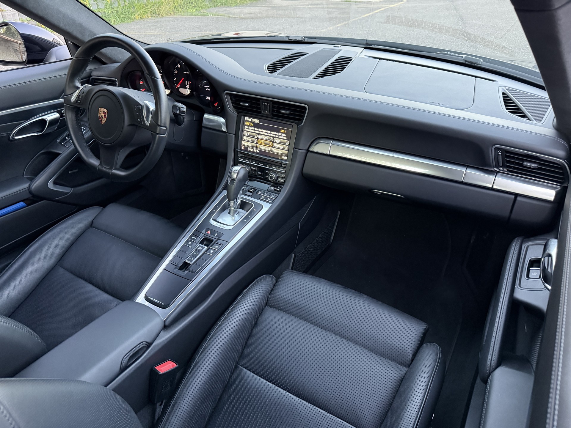 PORSCHE Carrera 4 - PDK-image-11