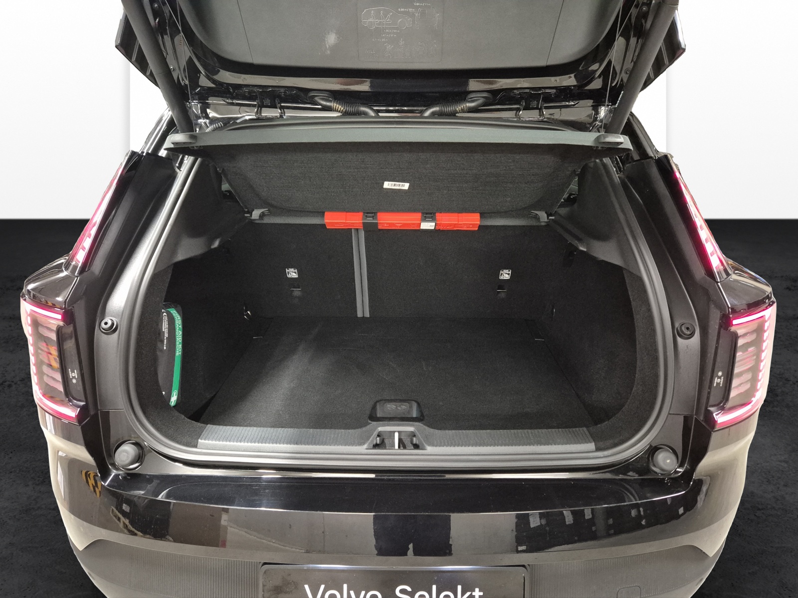VOLVO EX30 E60 Twin Ultra Performance AWD-image-18