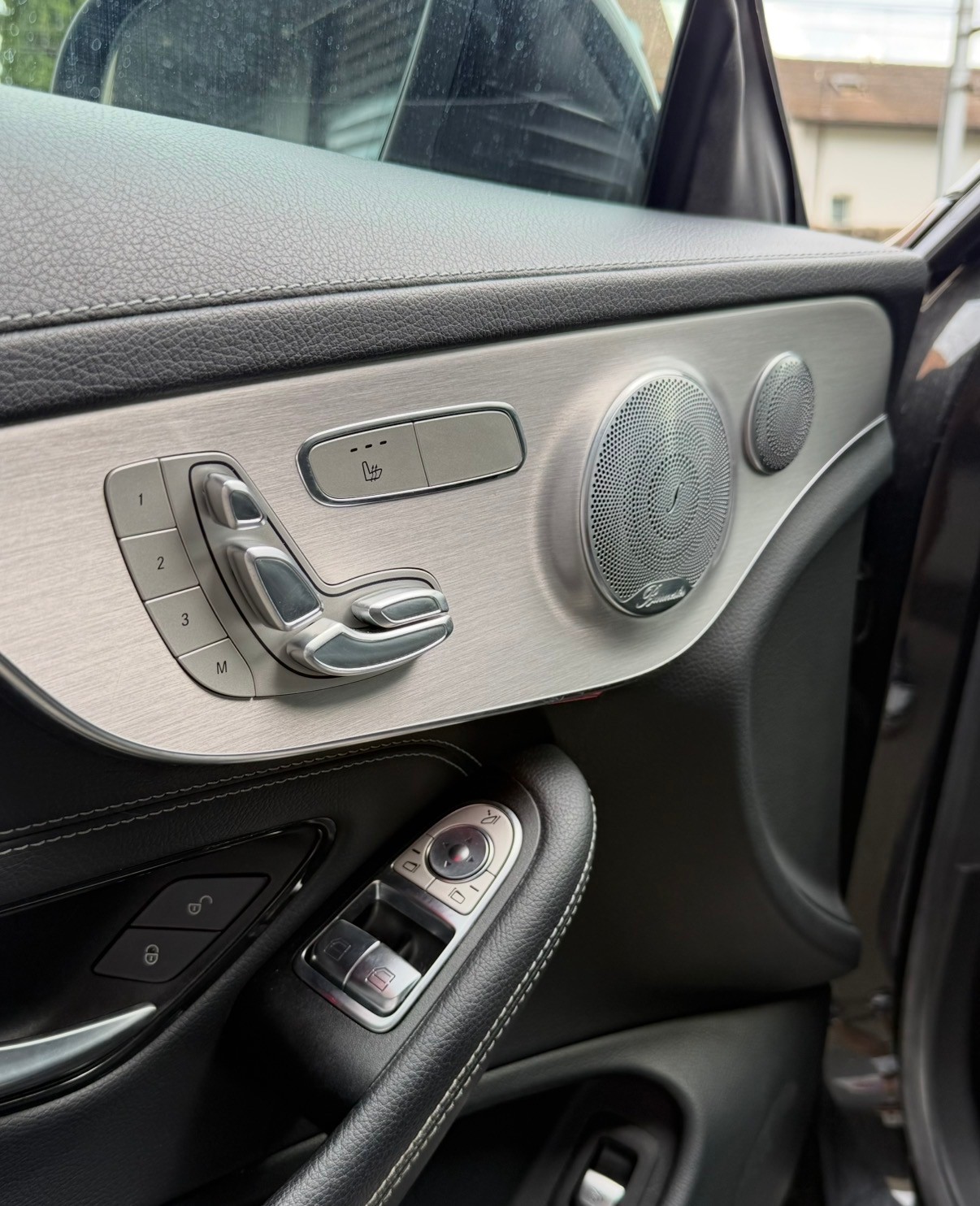 MERCEDES-BENZ C 43 AMG 4matic-image-5