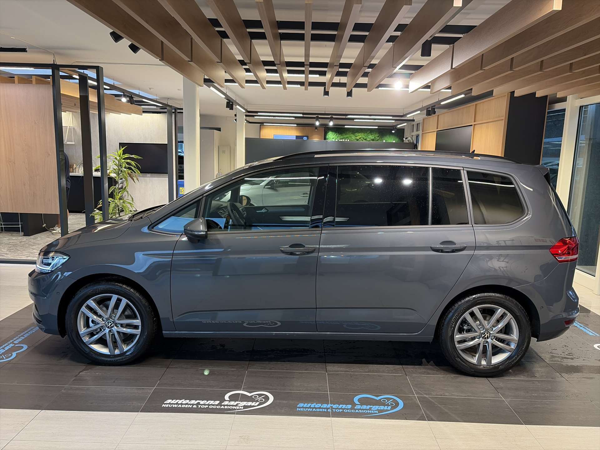 VW Touran 1.5 TSi EVO Comfortline Edition DSG-Automat 7-Plätzer-image-11