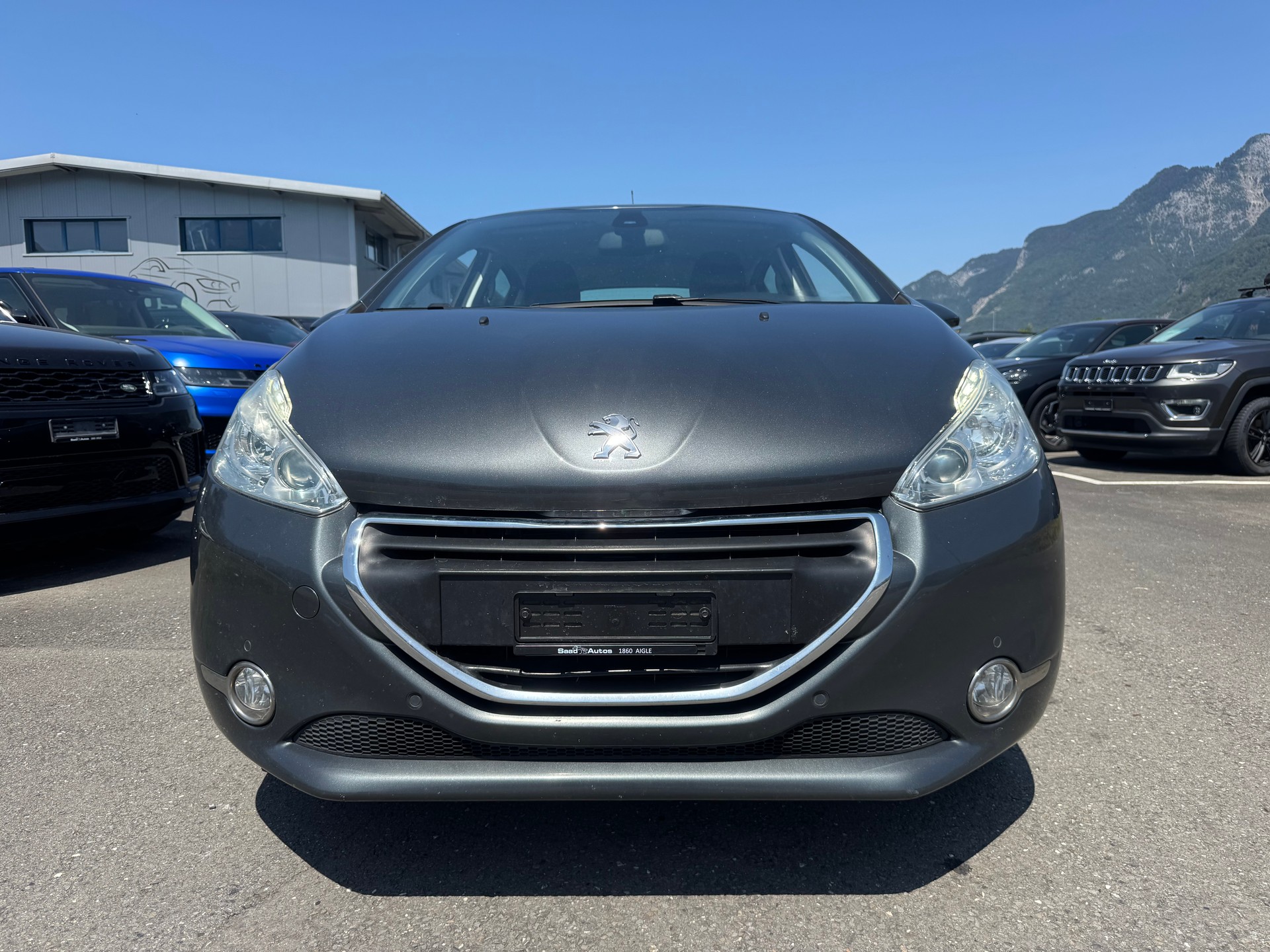 PEUGEOT 208 1.2 THP Allure-image-2
