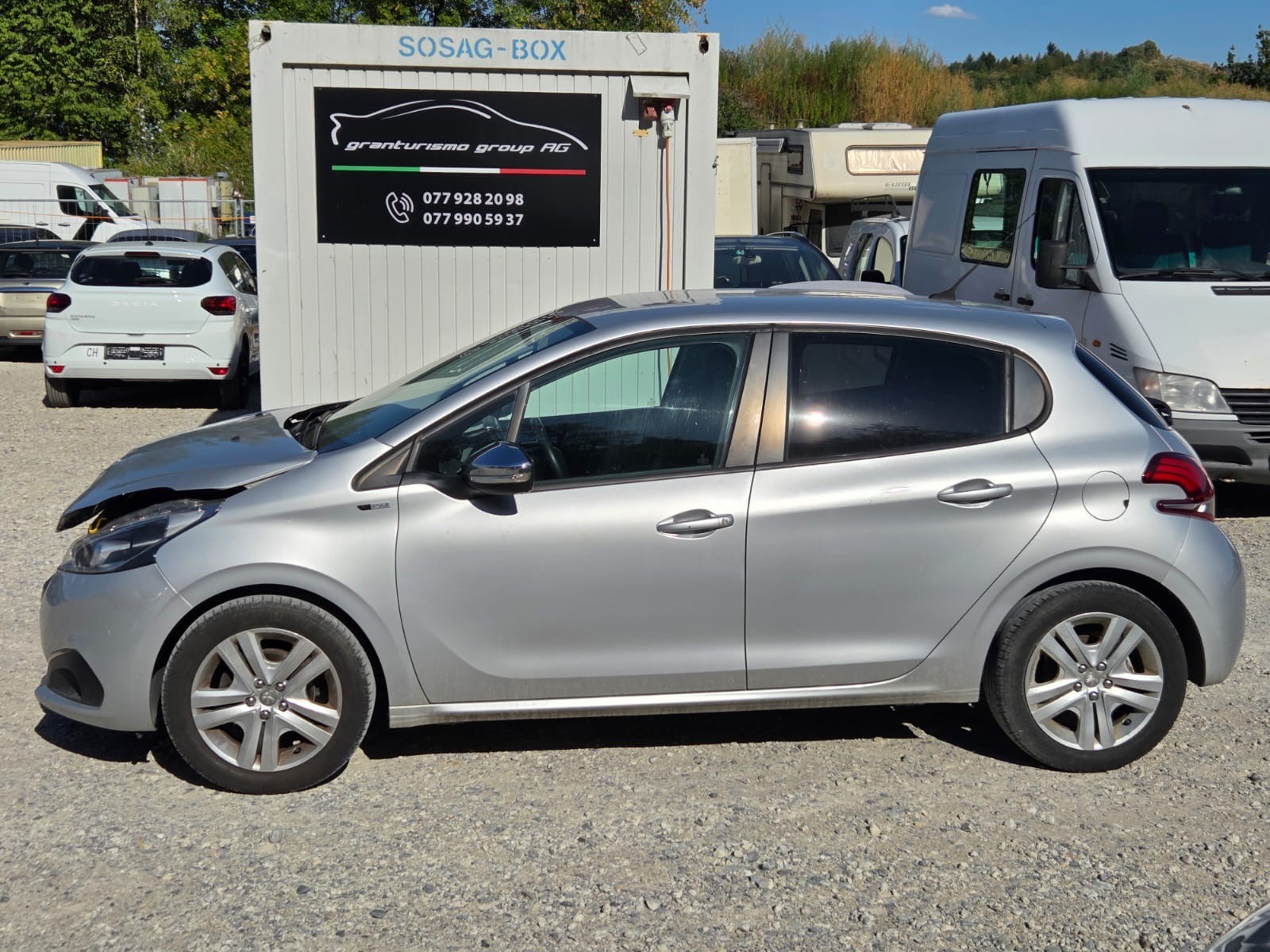 PEUGEOT 208 1.2 PureTech Style-image-3