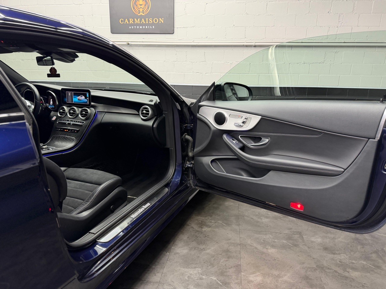 MERCEDES-BENZ C 300 Coupé 4Matic AMG Line 9G-tronic-image-19