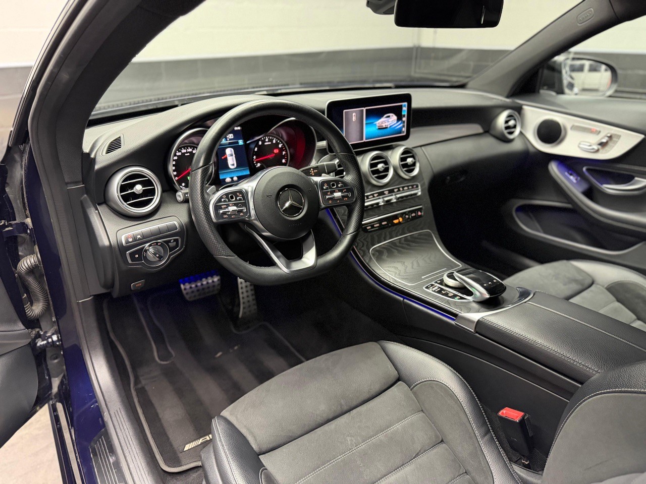 MERCEDES-BENZ C 300 Coupé 4Matic AMG Line 9G-tronic-image-17