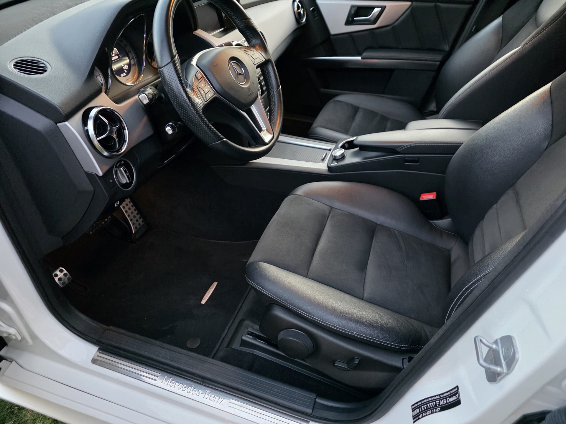 MERCEDES-BENZ GLK 250 BlueTEC 4Matic 7G-Tronic AMG Paket-image-11
