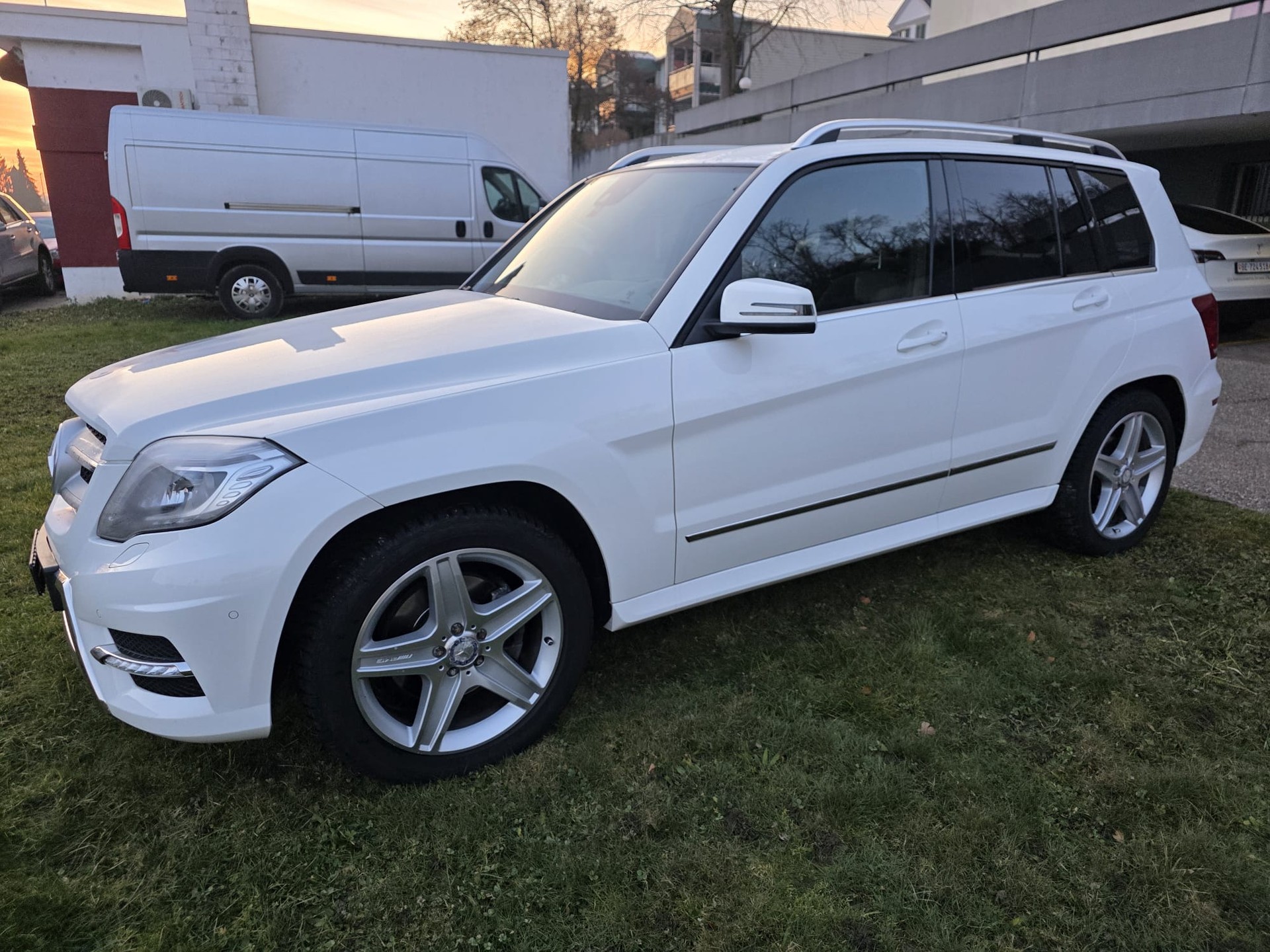 MERCEDES-BENZ GLK 250 BlueTEC 4Matic 7G-Tronic AMG Paket-image-2