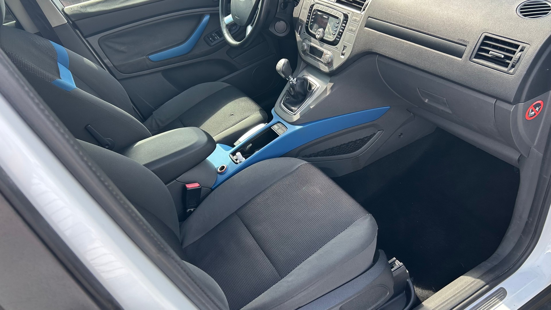 FORD Kuga 2.0 TDCi Carving 4WD-image-13