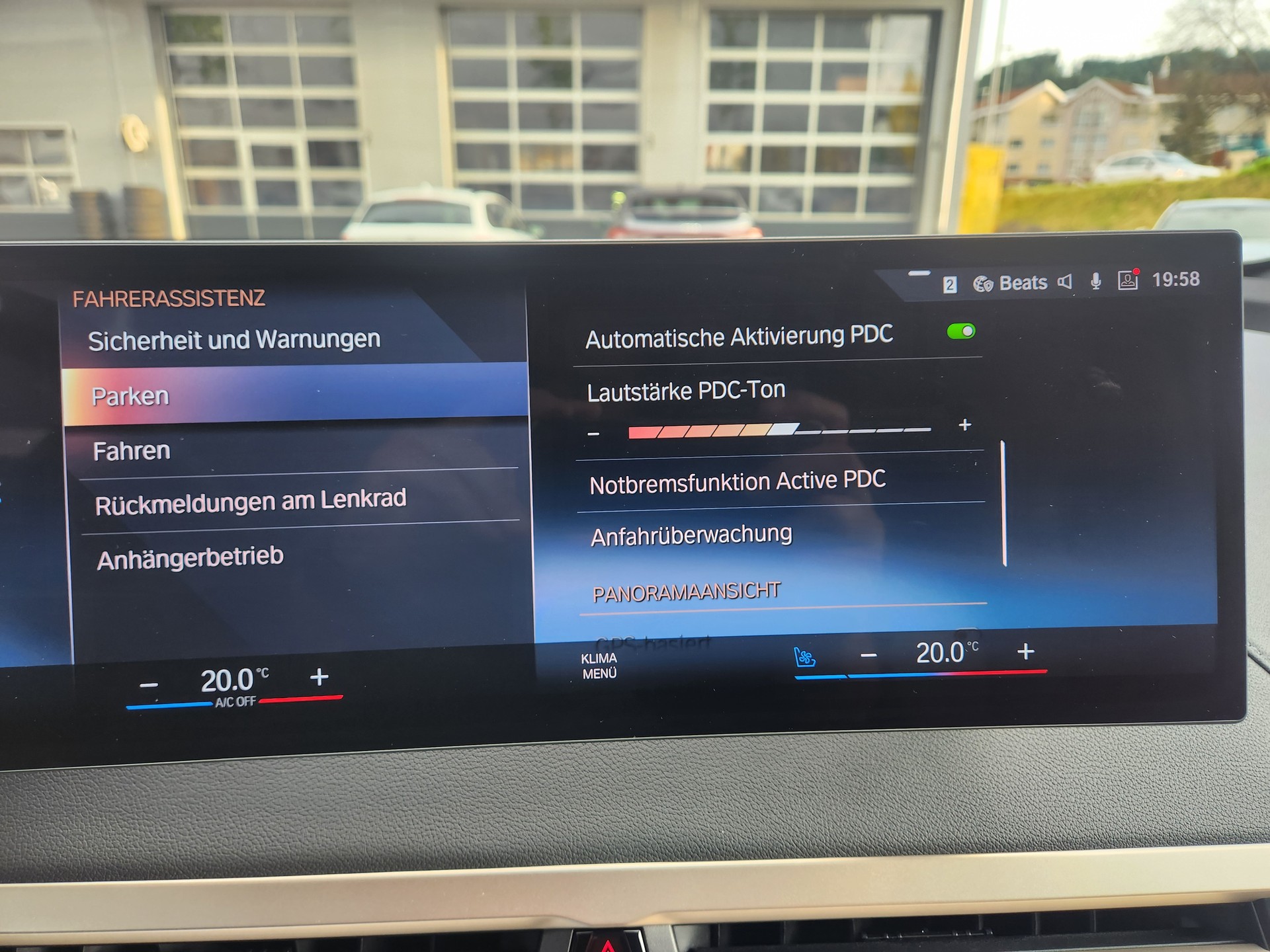BMW iX xDrive40 // VOLLAUSSTATTUNG- MASSAGE SITZE- GLASDACH- LASER LICHT- 360°KAMERA - SOFT CLOSE -EL.AHK -GARANTIE BIS 04.2030-image-21