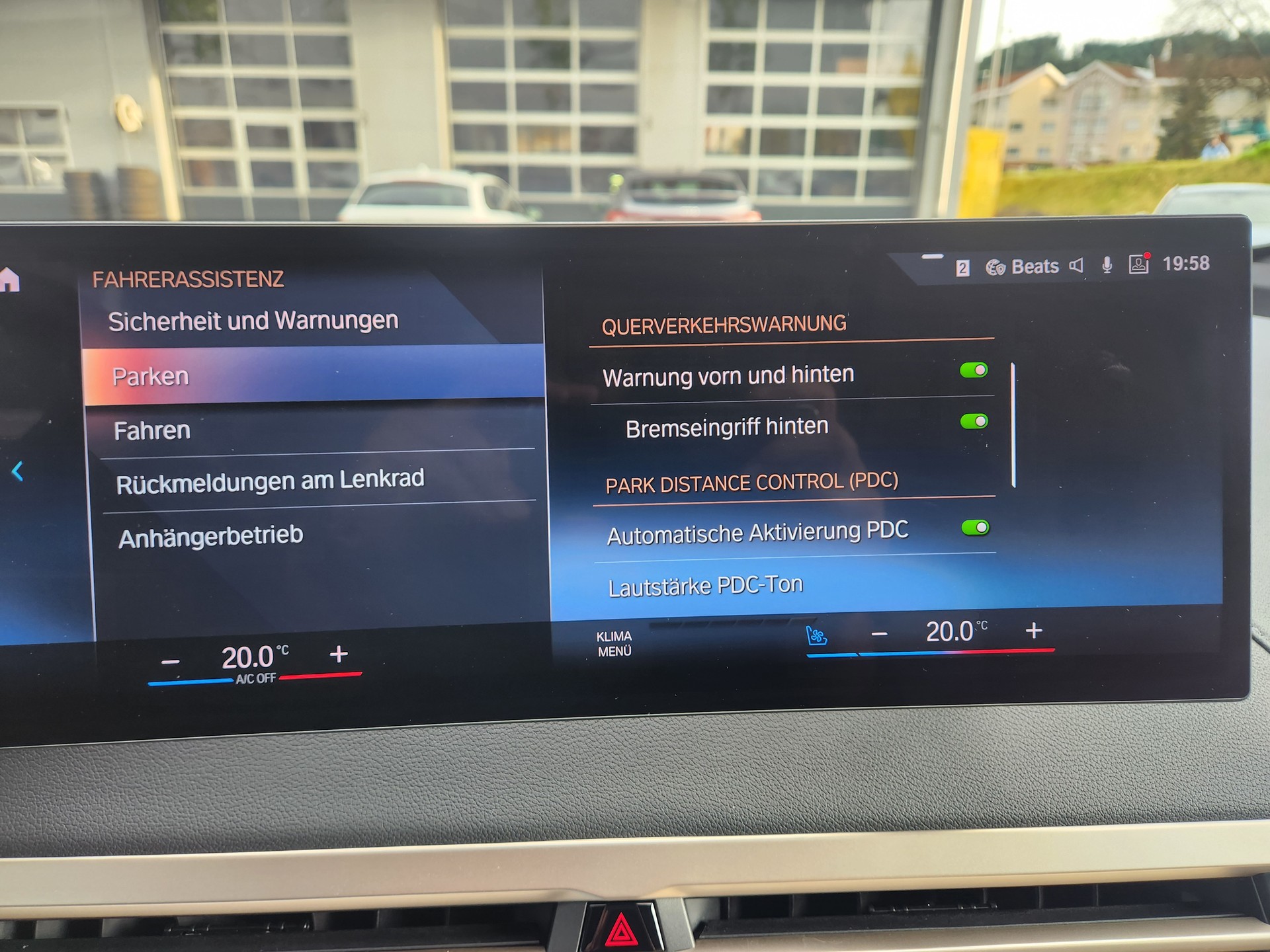 BMW iX xDrive40 // VOLLAUSSTATTUNG- MASSAGE SITZE- GLASDACH- LASER LICHT- 360°KAMERA - SOFT CLOSE -EL.AHK -GARANTIE BIS 04.2030-image-20