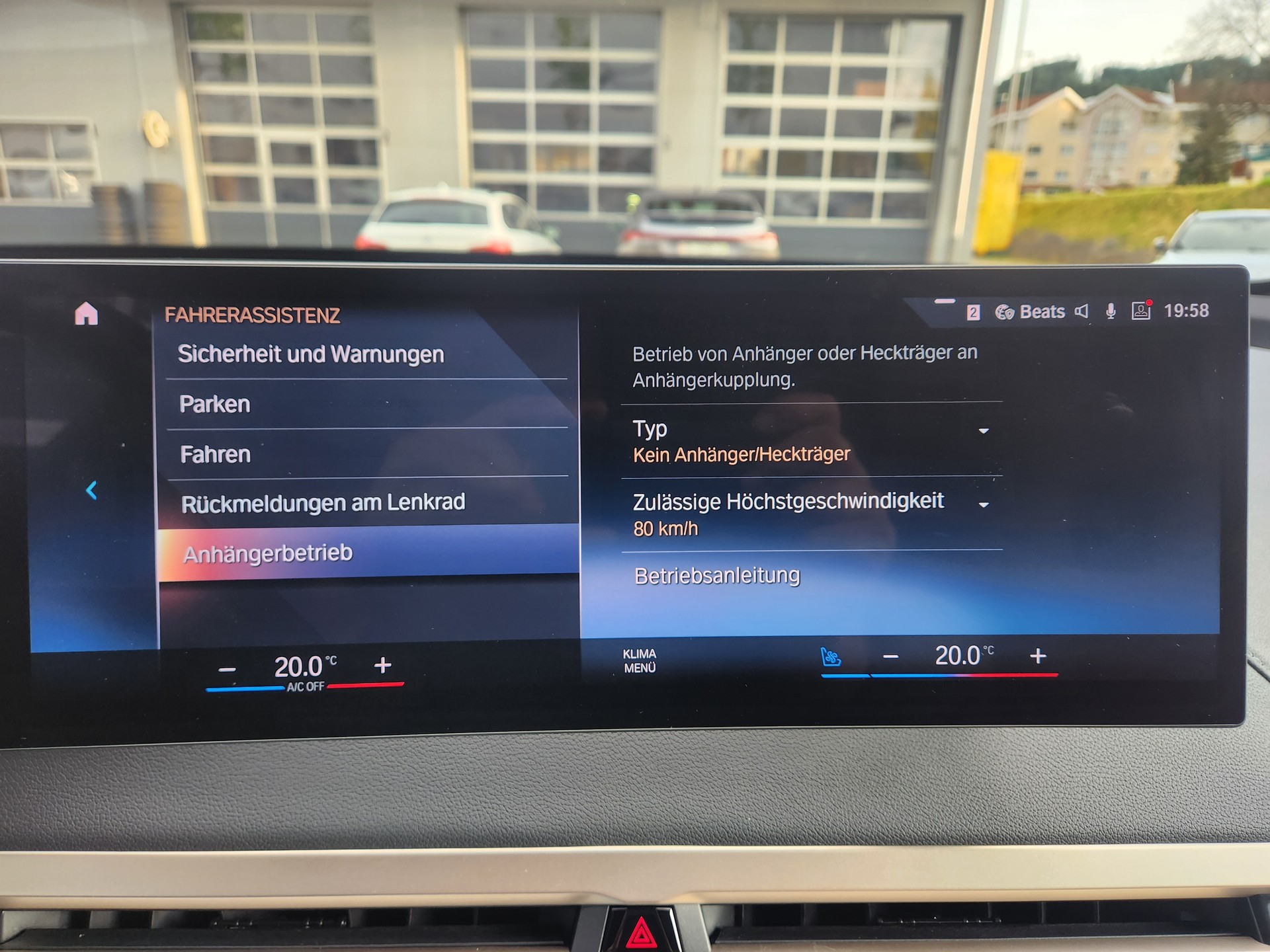 BMW iX xDrive40 // VOLLAUSSTATTUNG- MASSAGE SITZE- GLASDACH- LASER LICHT- 360°KAMERA - SOFT CLOSE -EL.AHK -GARANTIE BIS 04.2030-image-24