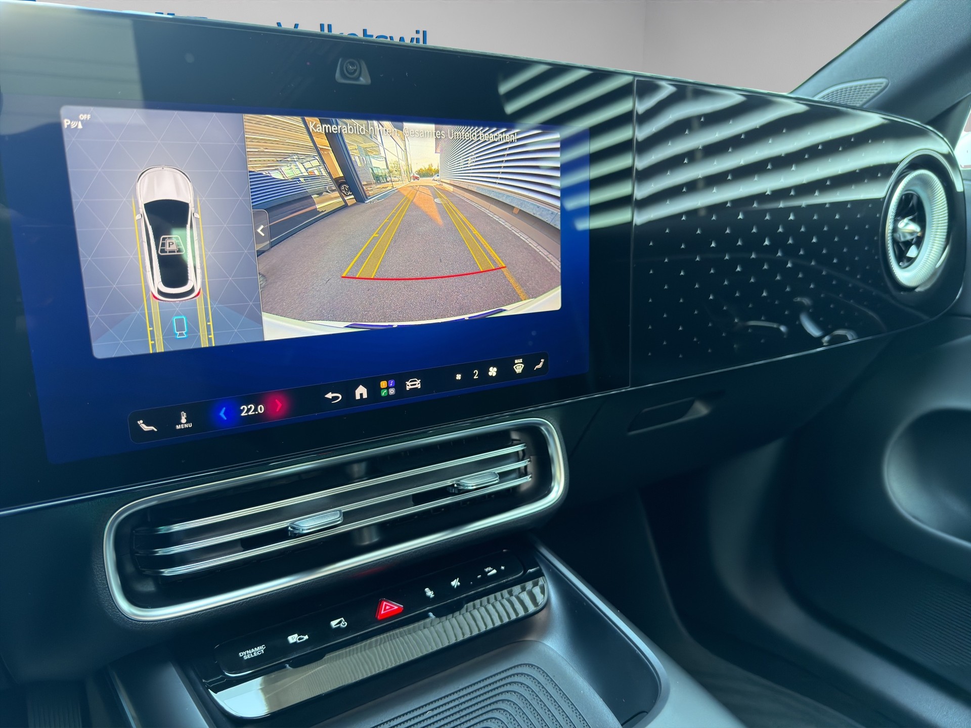 MERCEDES-BENZ CLA 250+ Shooting Brake-image-13