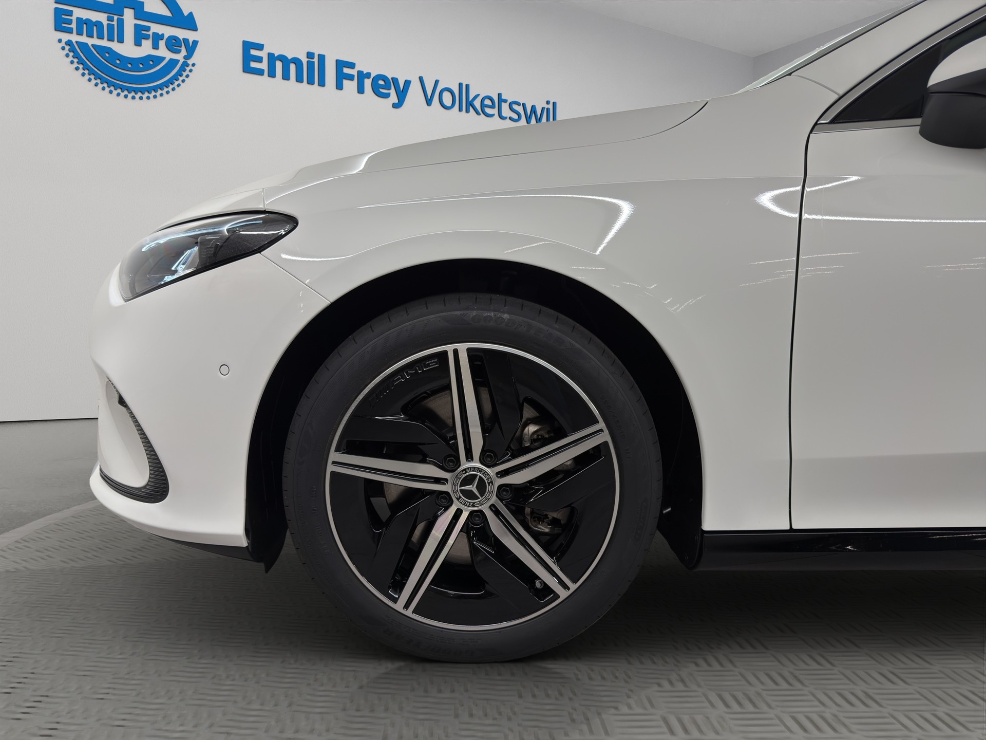 MERCEDES-BENZ CLA 250+ Shooting Brake-showroom-element-3