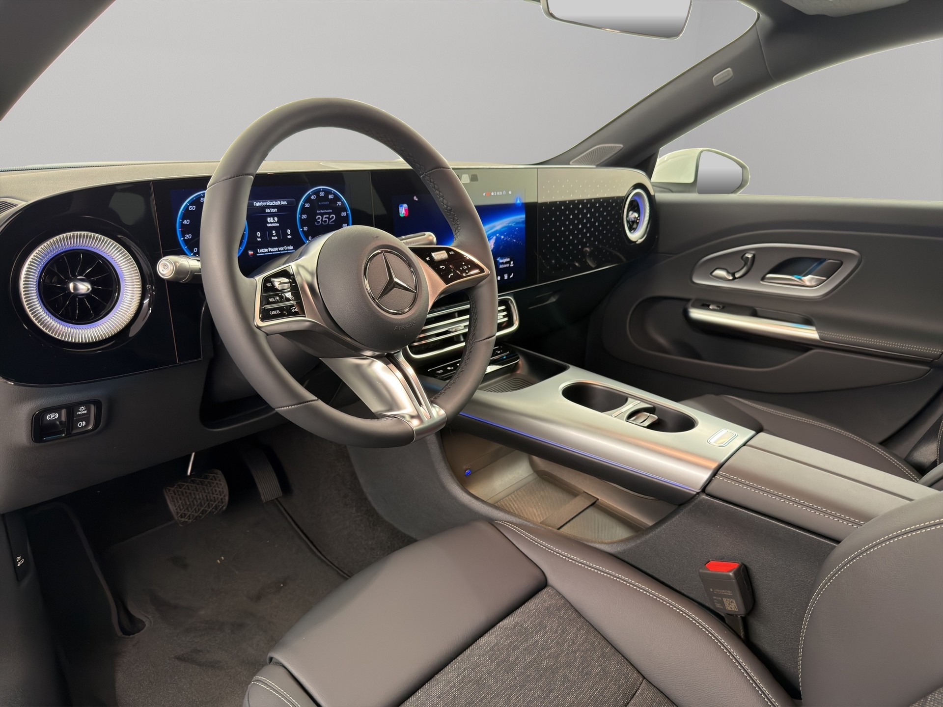 MERCEDES-BENZ CLA 250+ Shooting Brake-image-11