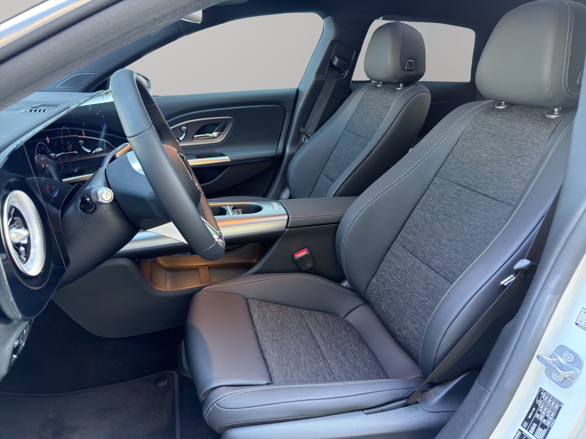MERCEDES-BENZ CLA 250+ Shooting Brake-image-8