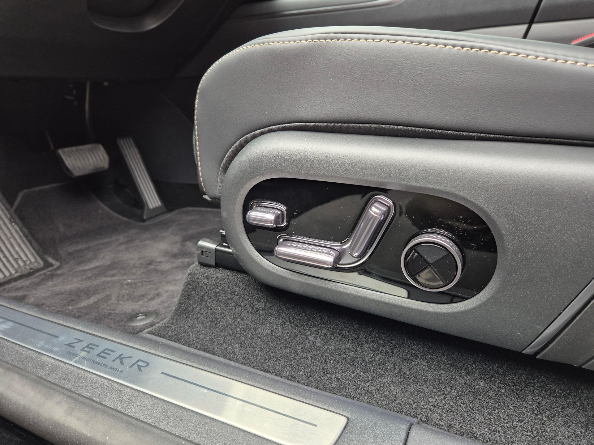 ZEEKR 7X Privilege AWD - ab 1.29% Leasing möglich-image-12