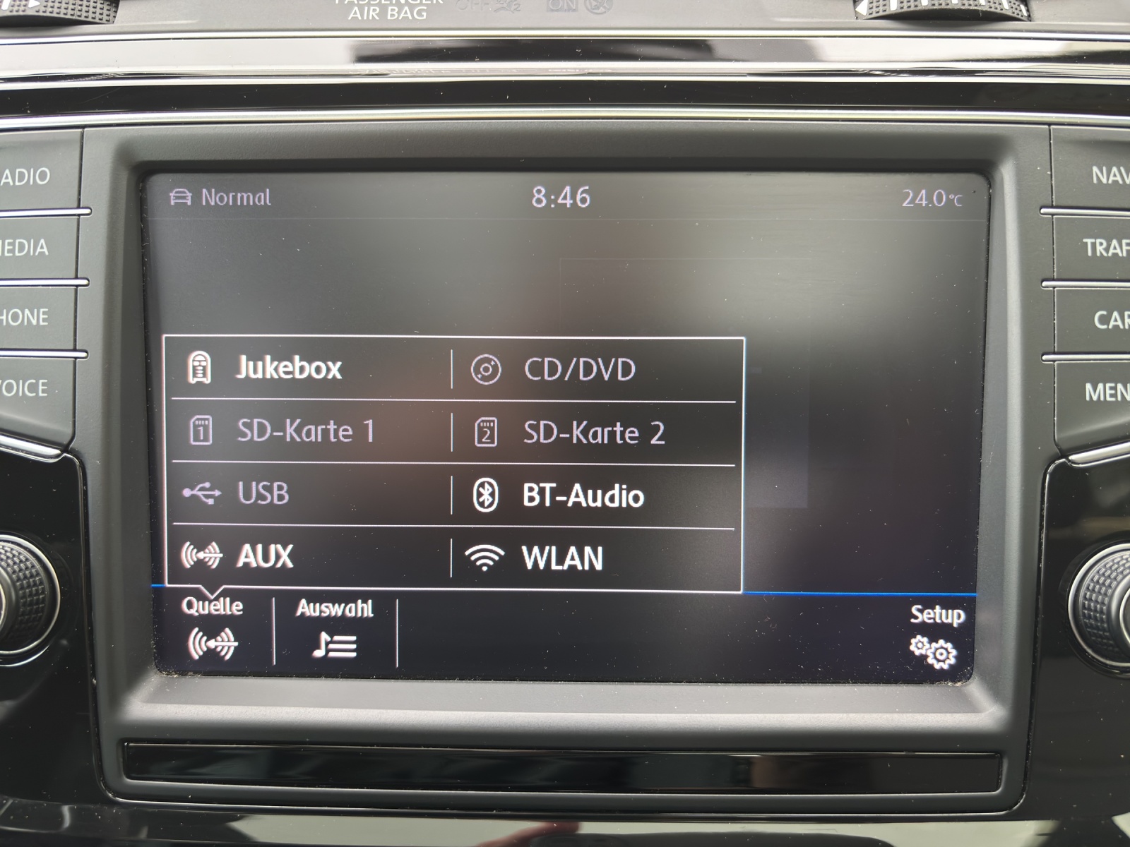 VW Touran 2.0 TDI BlueMotion Technology Highline R-Line DSG mit AHK, Panorama-Schiebedach & 7 Sitzplätzen-image-19